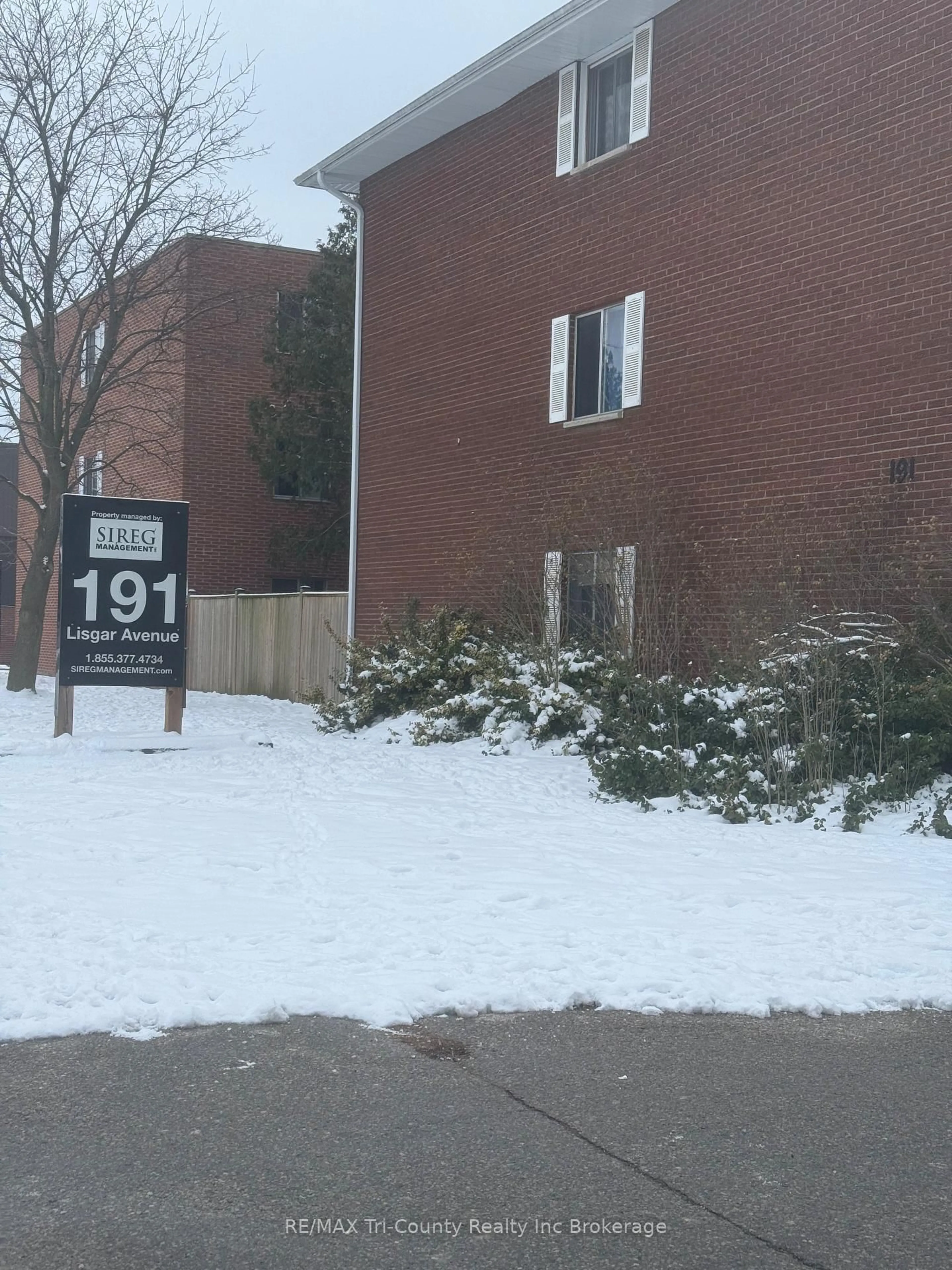 Parking for 191 Lisgar Ave #306, Tillsonburg Ontario N4G 3L5