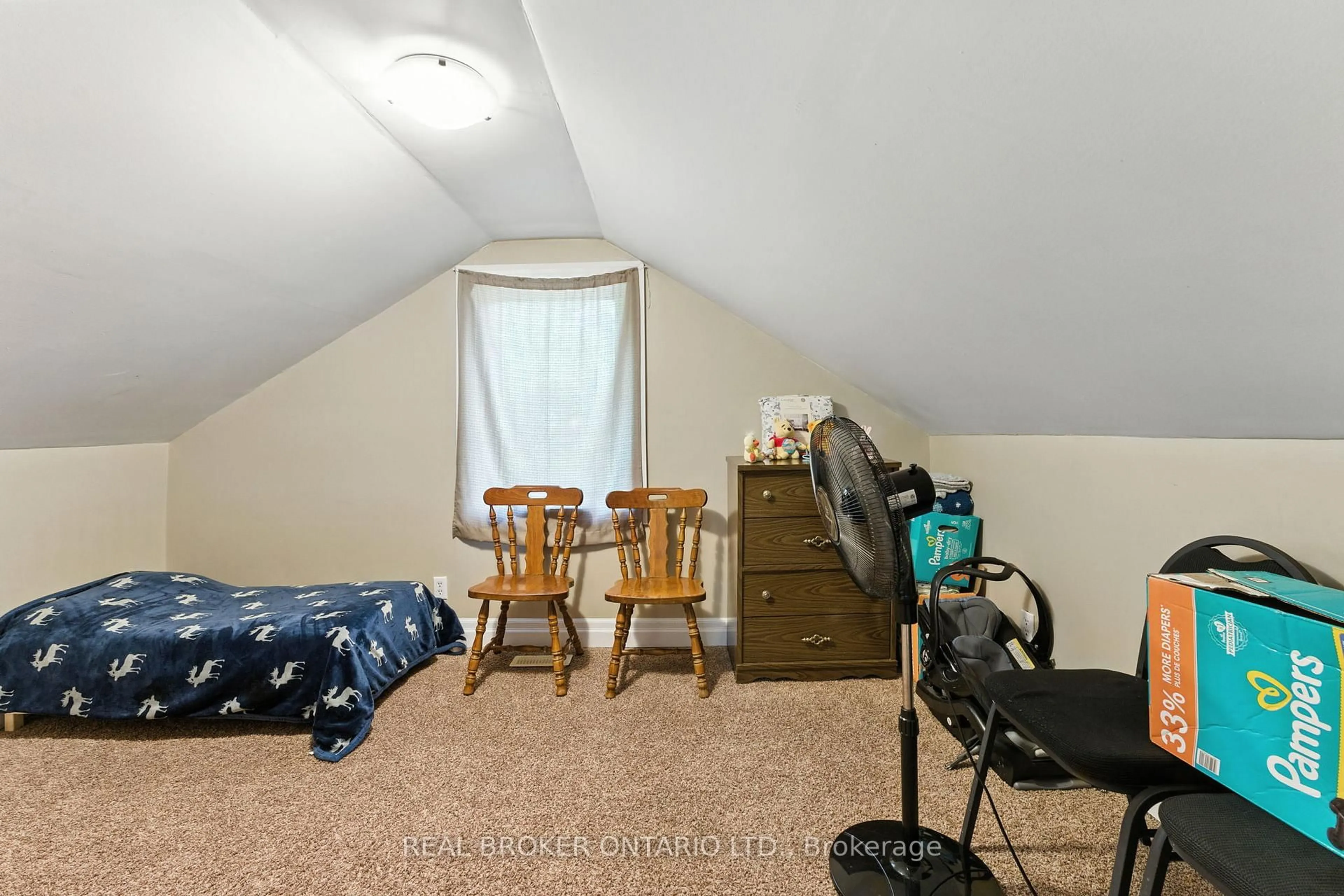 A pic of a room for 396 William St, Norfolk Ontario N4B 2X5
