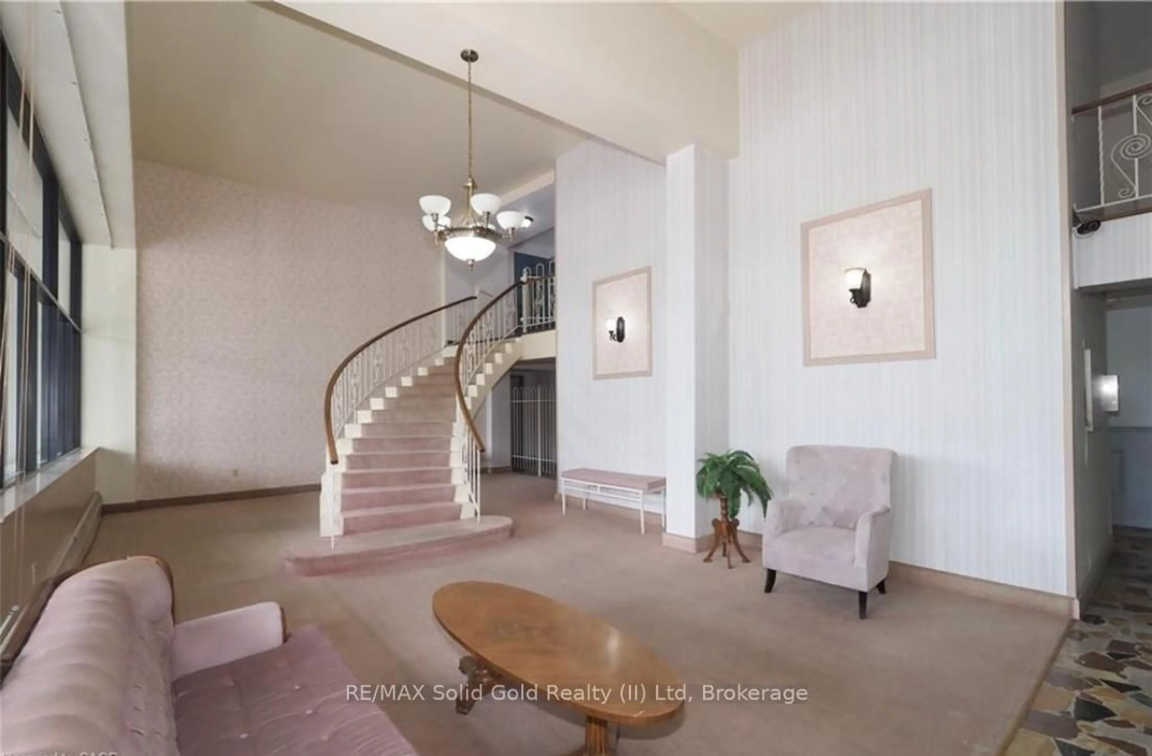 Indoor foyer for 24 Midland Dr #507, Kitchener Ontario N2A 2A8