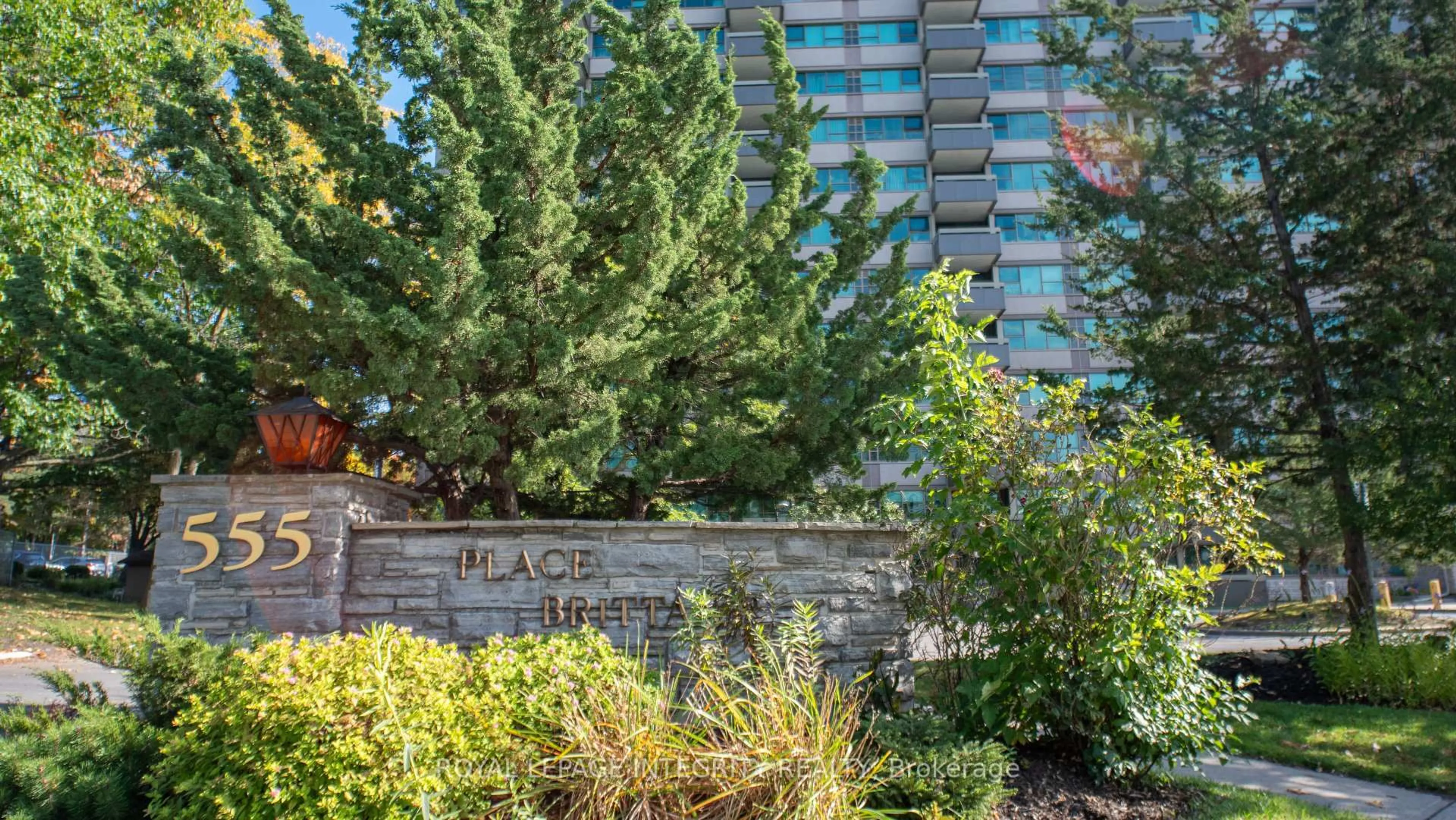 Patio, unknown for 555 Brittany Dr #1008, Ottawa Ontario K1K 4C5