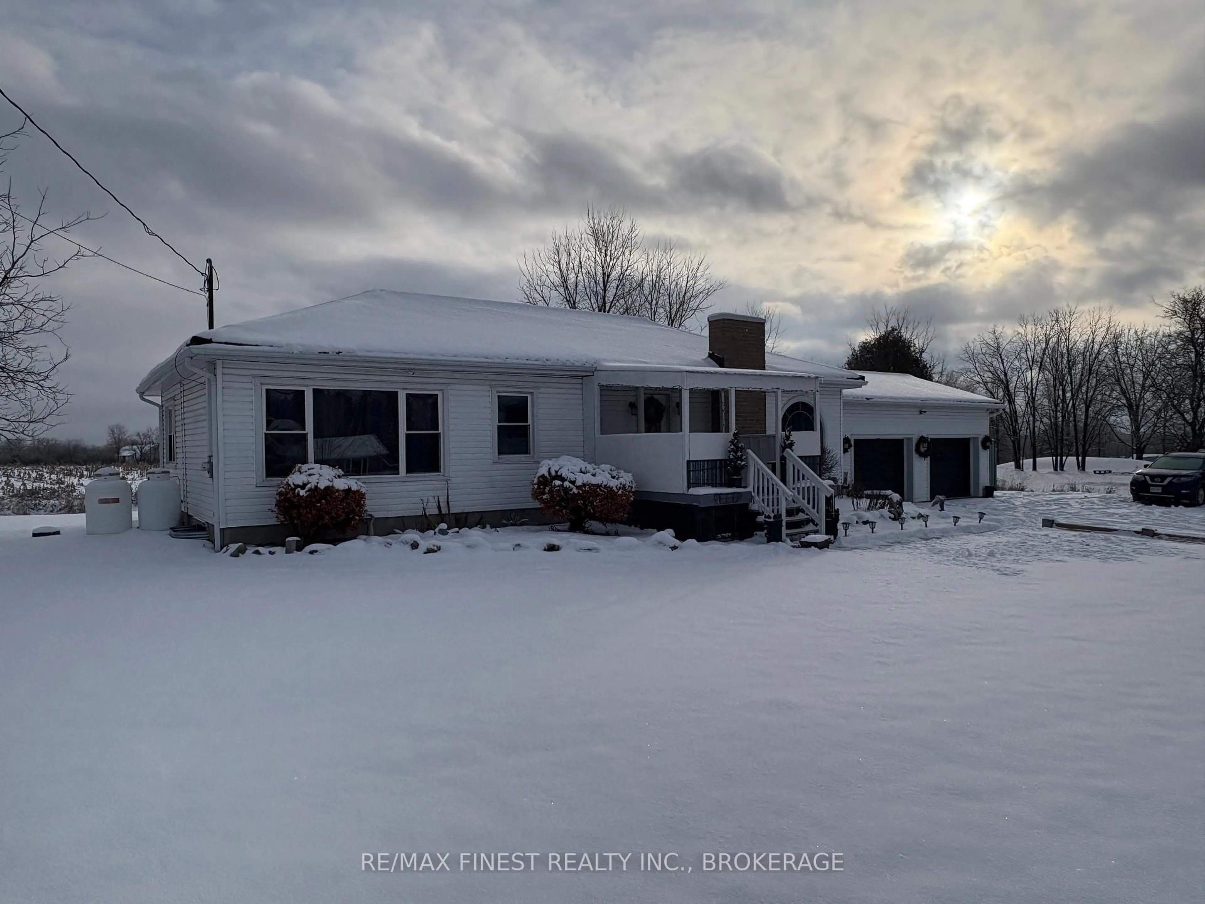 A pic from outside/outdoor area/front of a property/back of a property/a pic from drone, unknown for 5008 Highway 38, Harrowsmith Ontario K0H 1V0