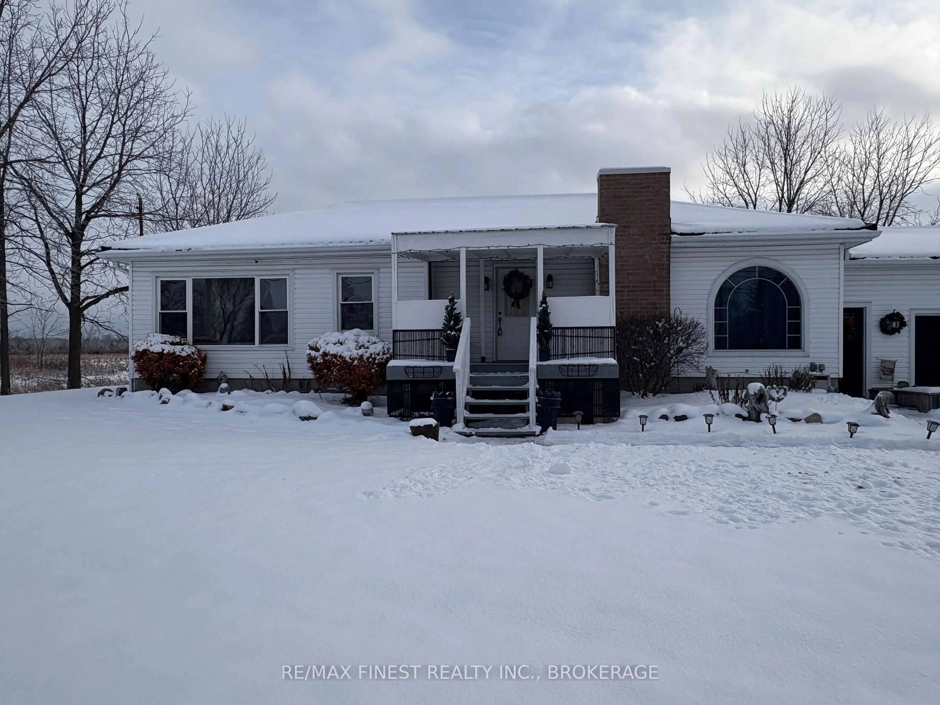 A pic from outside/outdoor area/front of a property/back of a property/a pic from drone, unknown for 5008 Highway 38, Harrowsmith Ontario K0H 1V0