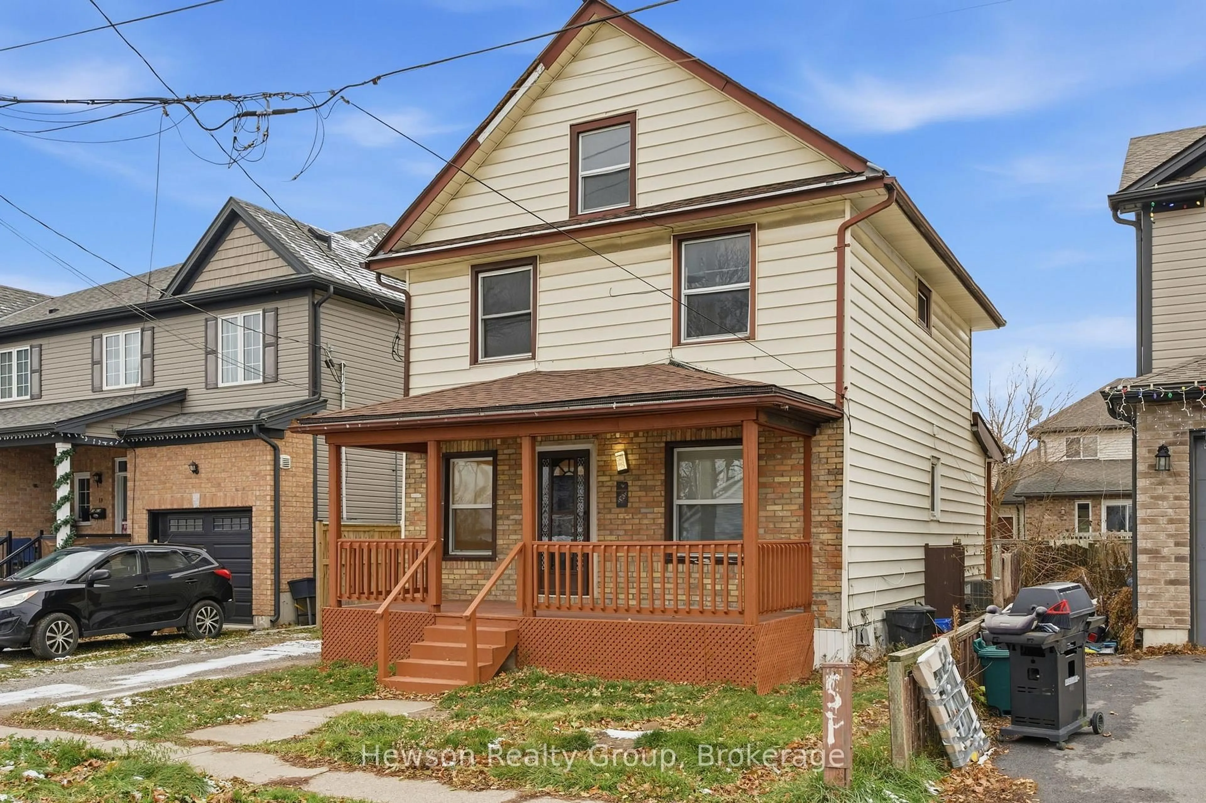 Unknown for 1 Violet St, St. Catharines Ontario L2S 2X1