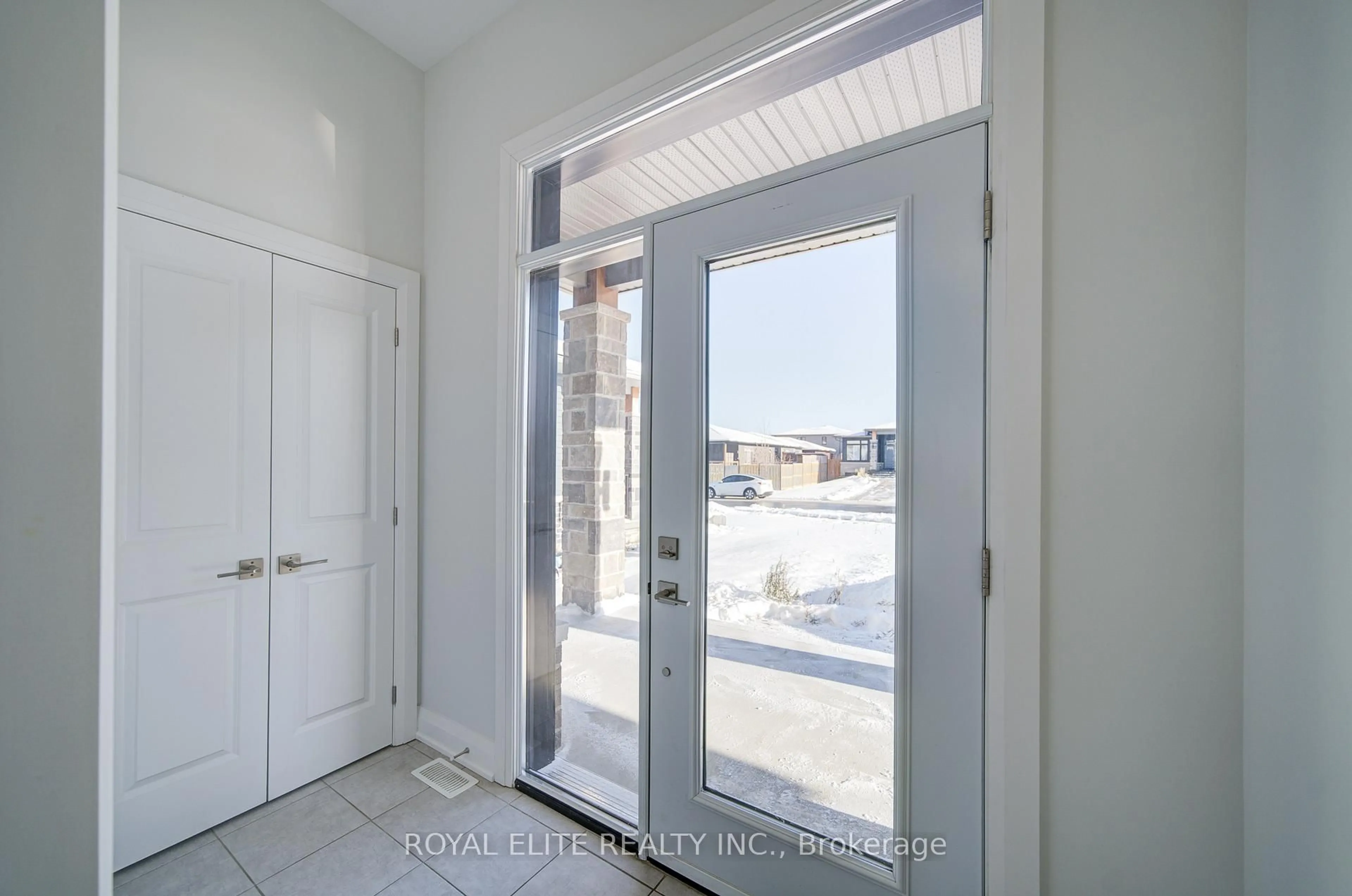 Indoor entryway for 13 Lillys Crt, Cramahe Ontario K0K 1S0