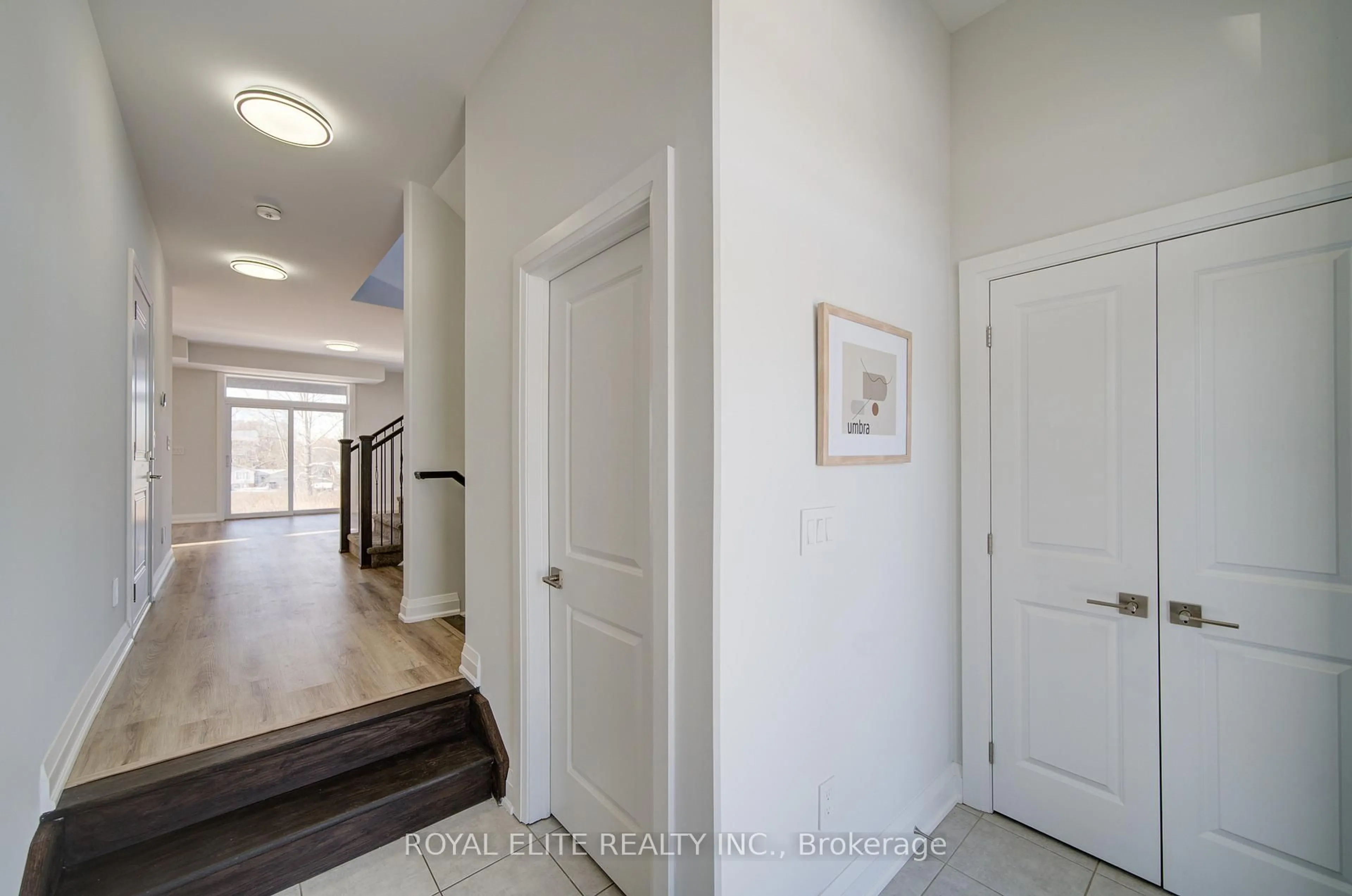 Indoor entryway for 13 Lillys Crt, Cramahe Ontario K0K 1S0