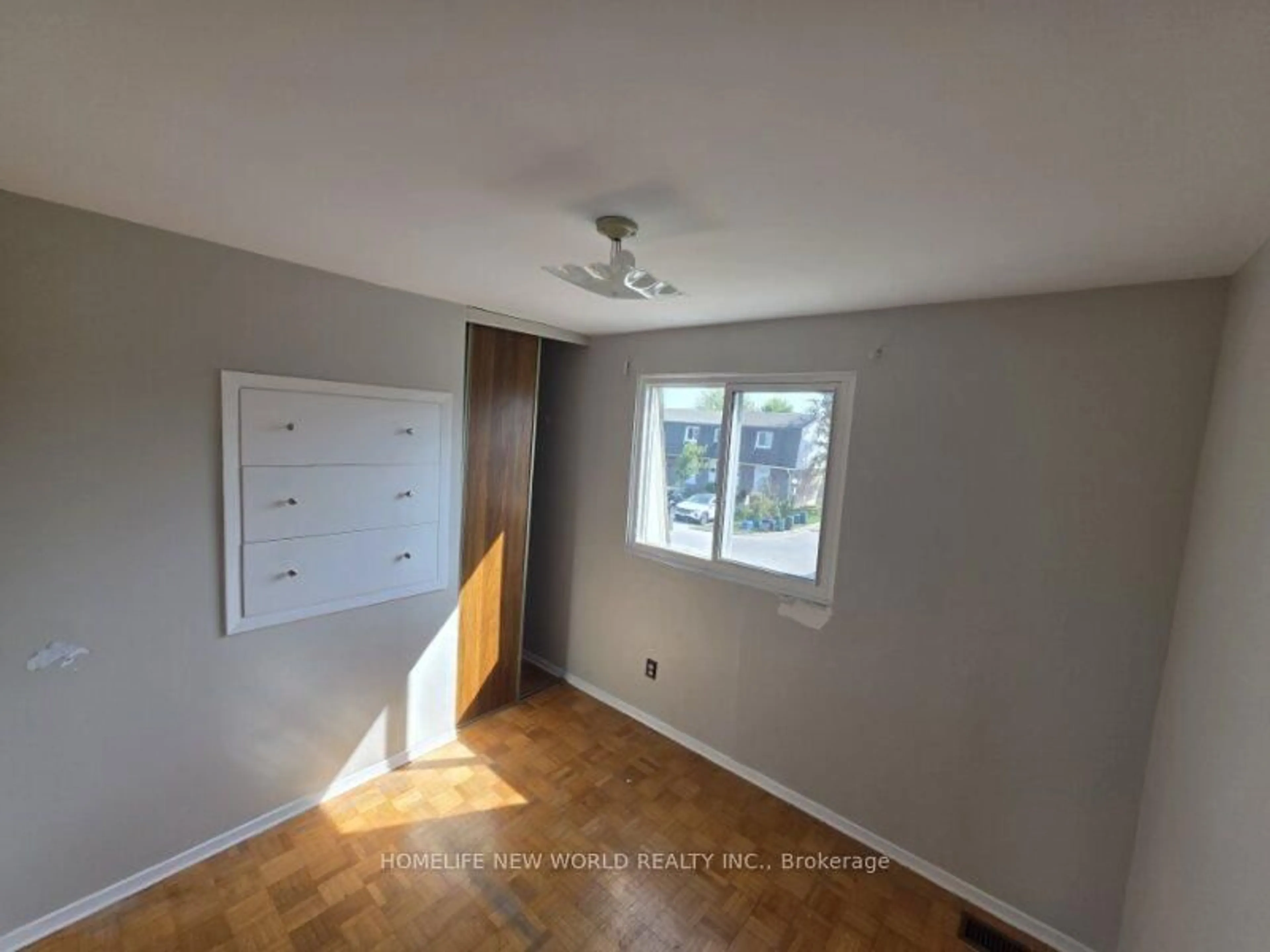 A pic of a room for 131 Rockwood Ave #28, St. Catharines Ontario L2P 3K4