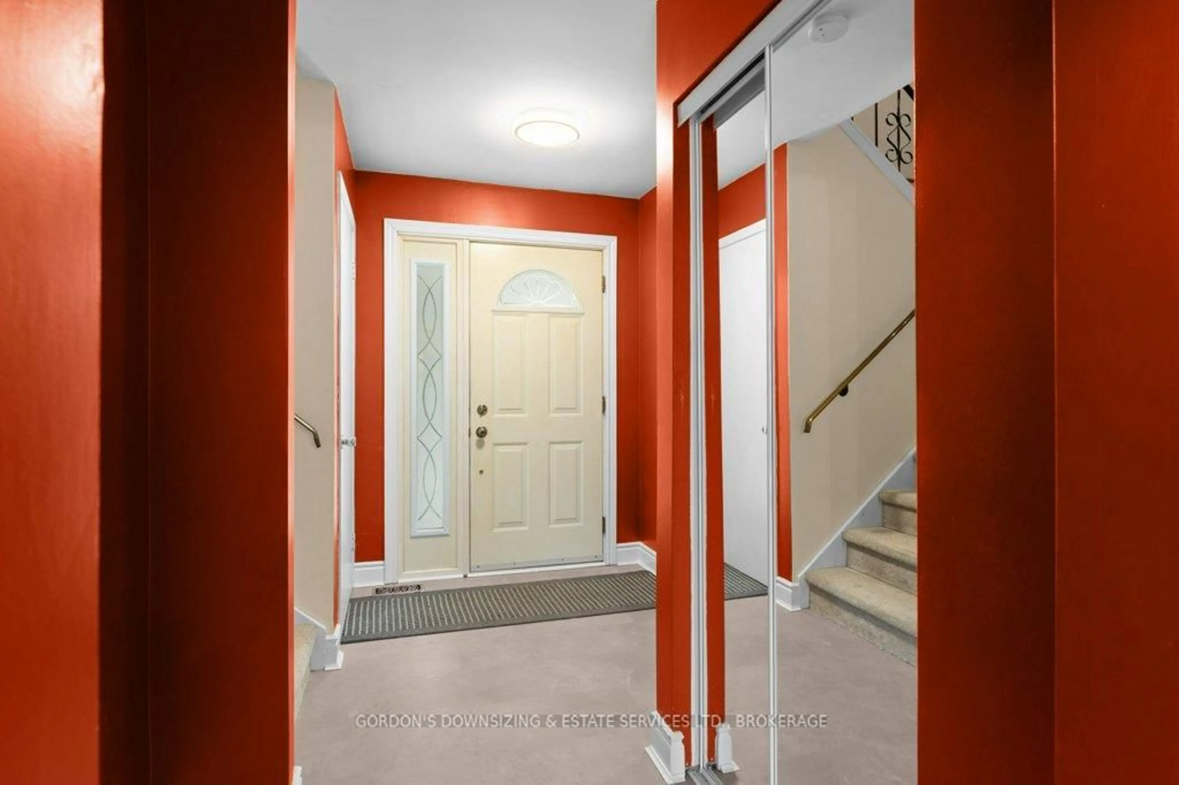 Indoor entryway for 873 Danbury Rd, Kingston Ontario K7M 6G7