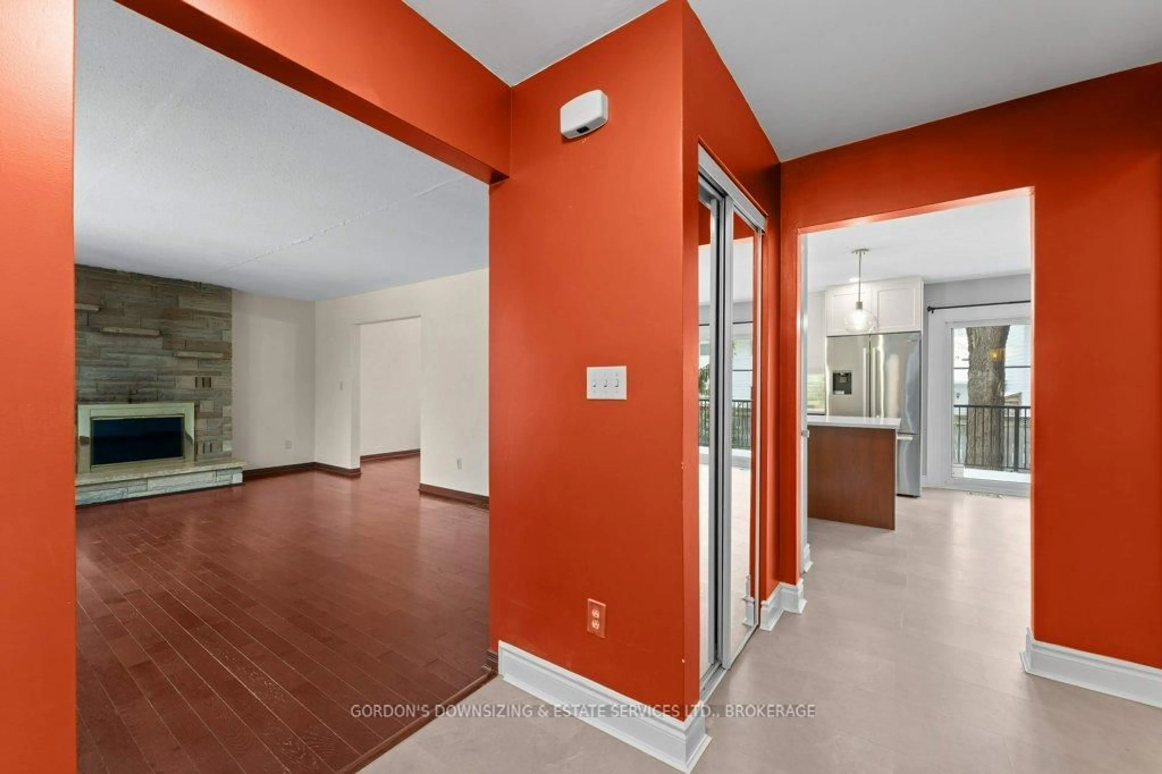 Indoor entryway for 873 Danbury Rd, Kingston Ontario K7M 6G7