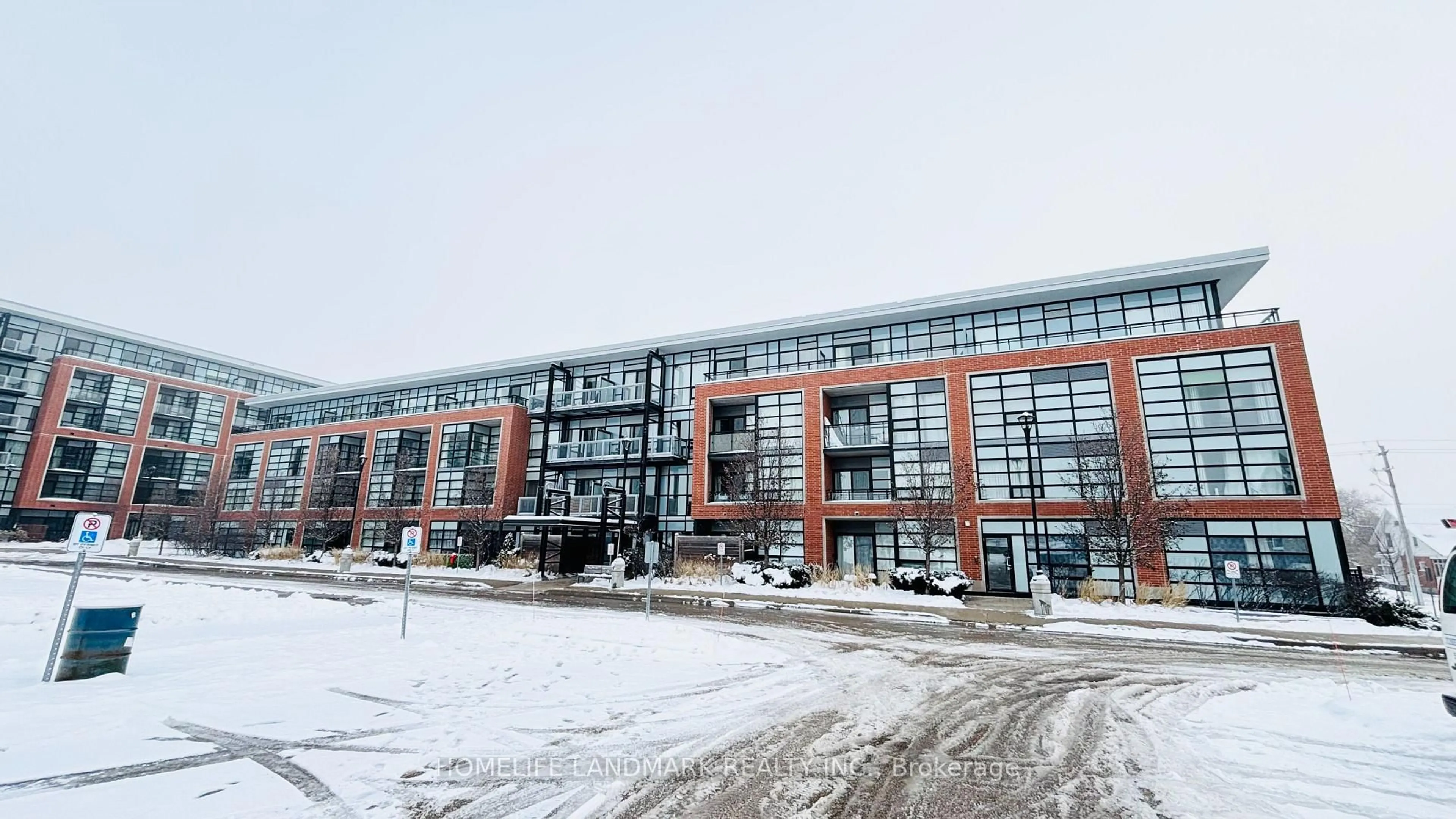 Indoor foyer for 155 St Leger St #107, Kitchener Ontario N2H 0B9