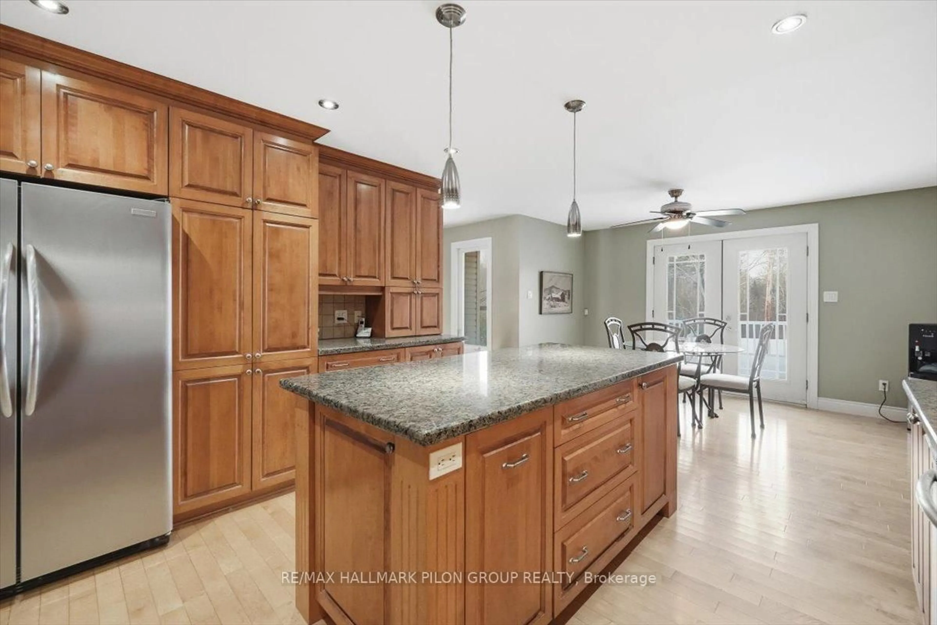 Open concept kitchen, ceramic/tile floor for 180 Sophie St, Clarence-Rockland Ontario K4K 1K7