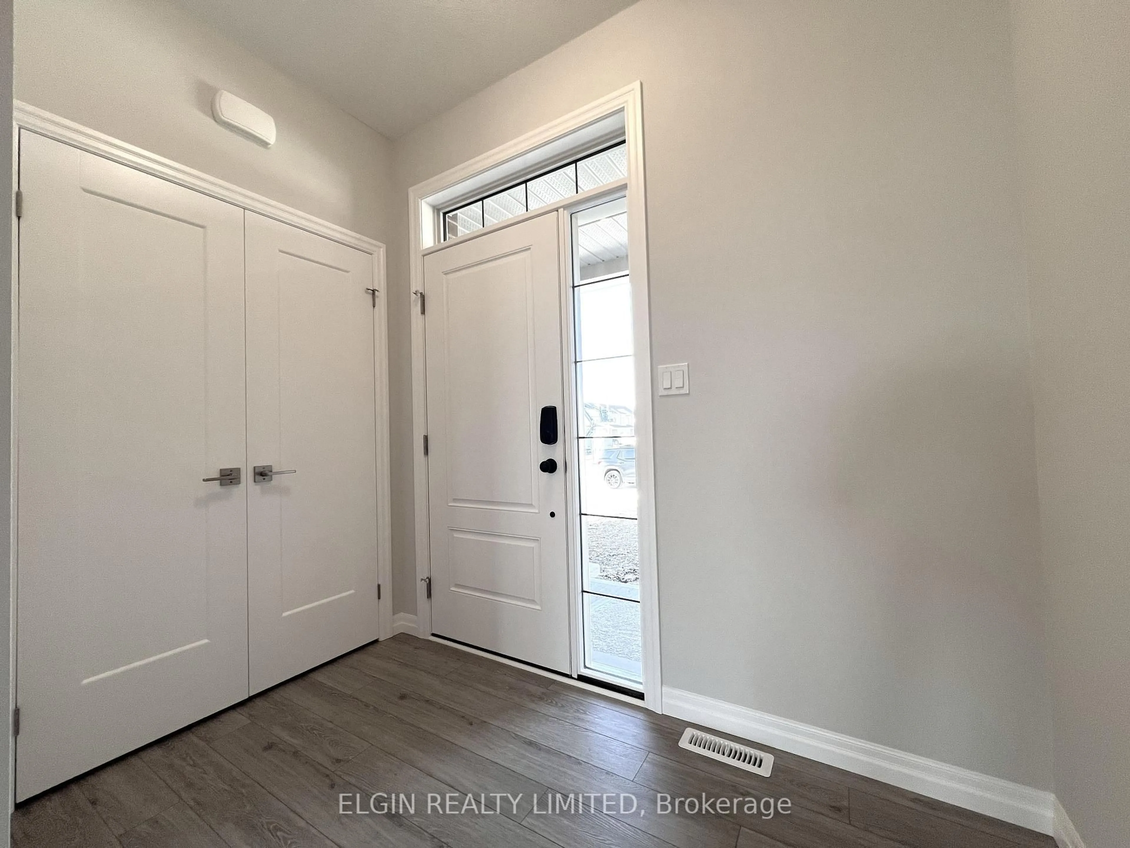 Indoor entryway for 73 Braun Ave, Tillsonburg Ontario N4G 0K4