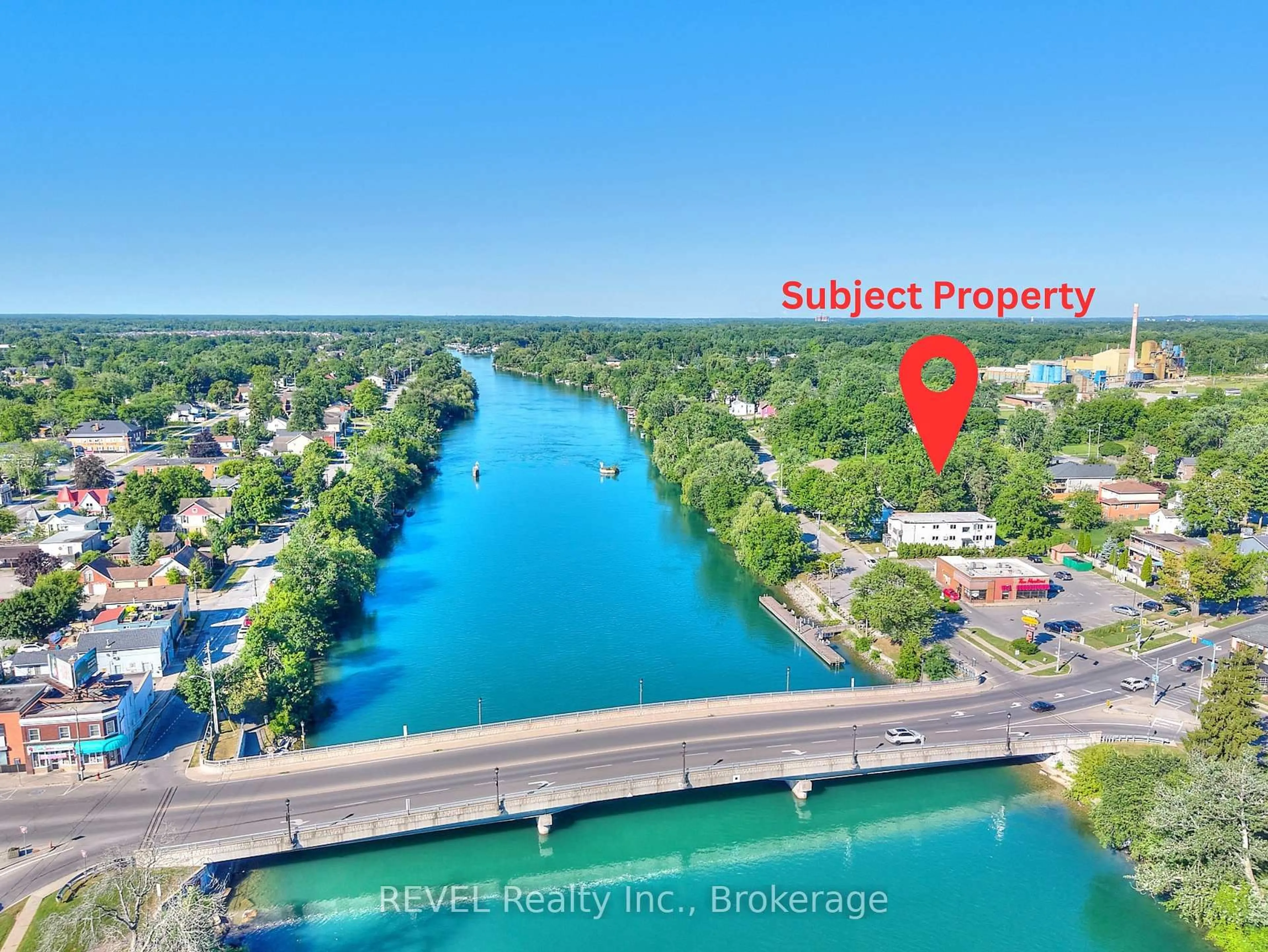 A pic from outside/outdoor area/front of a property/back of a property/a pic from drone, water/lake/river/ocean view for 3865 Front St, Niagara Falls Ontario L2G 6G3