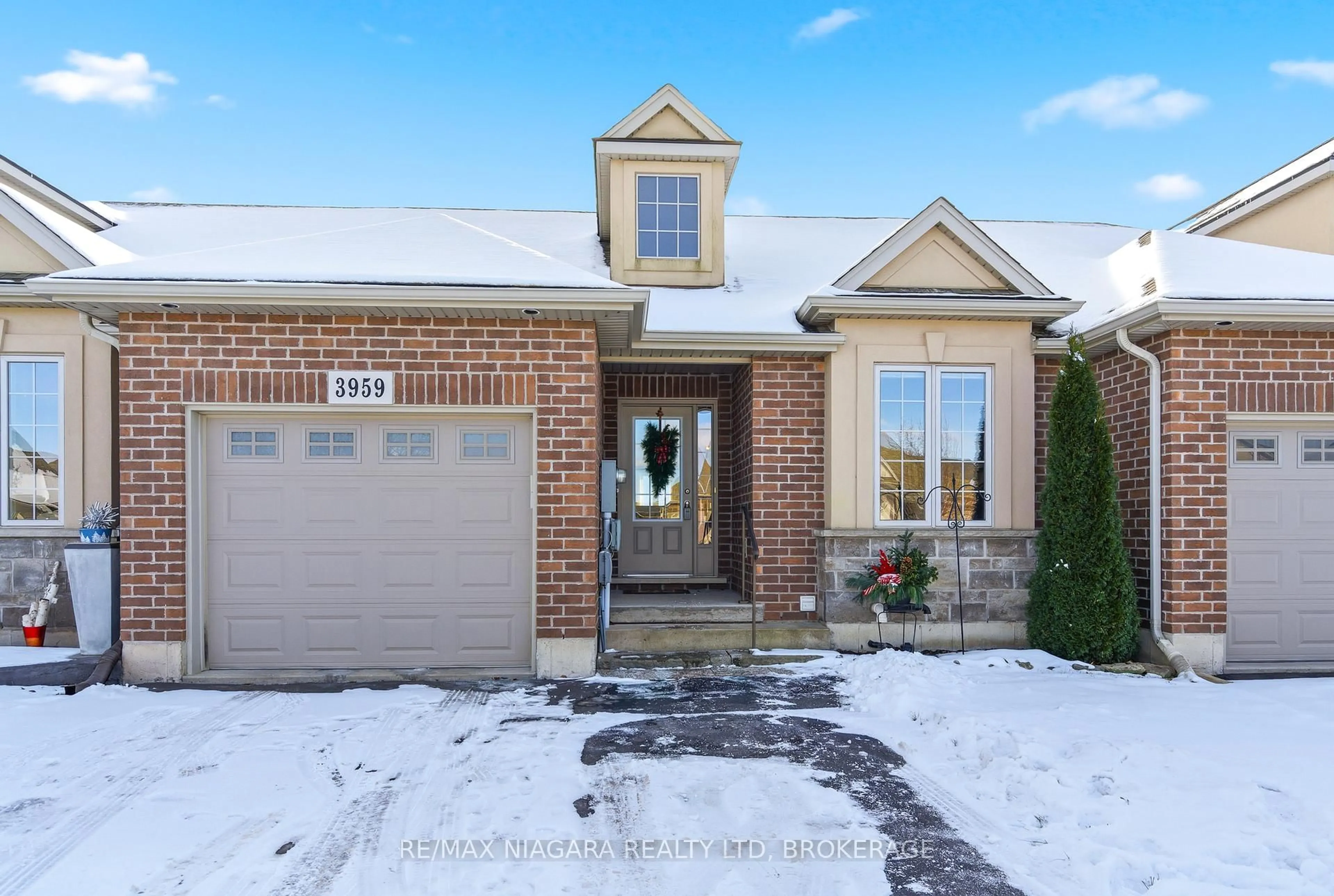 Home with brick exterior material, street for 3959 Lower Coach Rd, Fort Erie Ontario L0S 1S0
