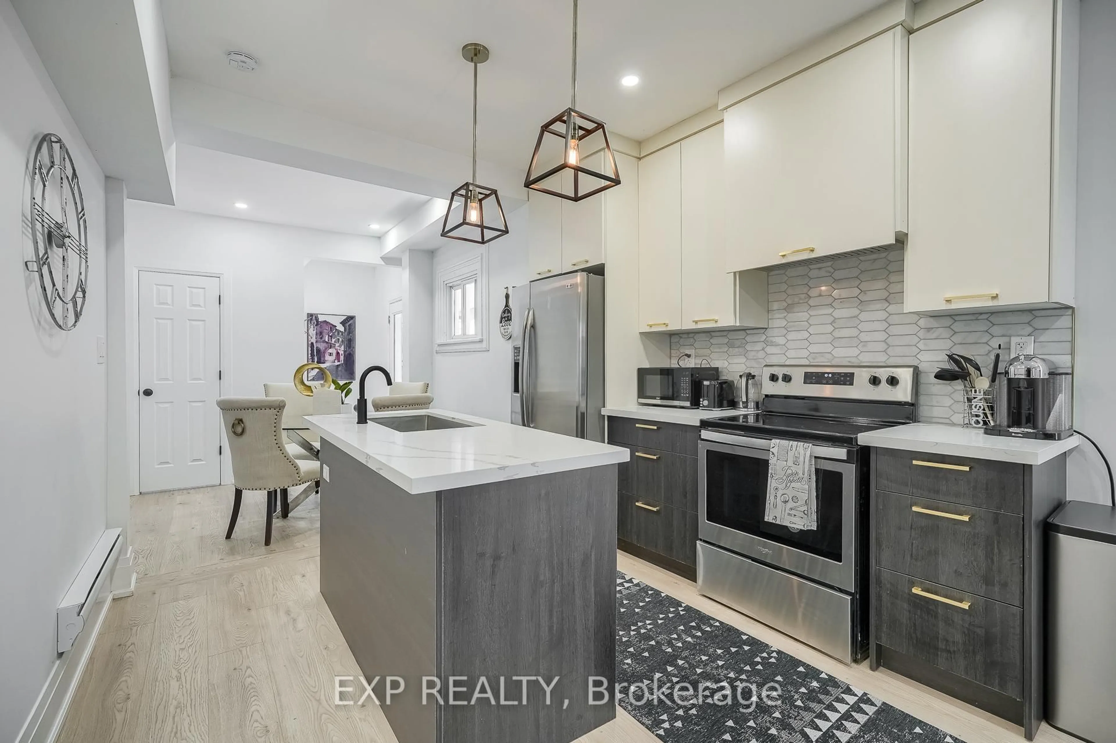 Open concept kitchen, ceramic/tile floor for 8 Elizabeth St, St. Catharines Ontario L2R 2L1