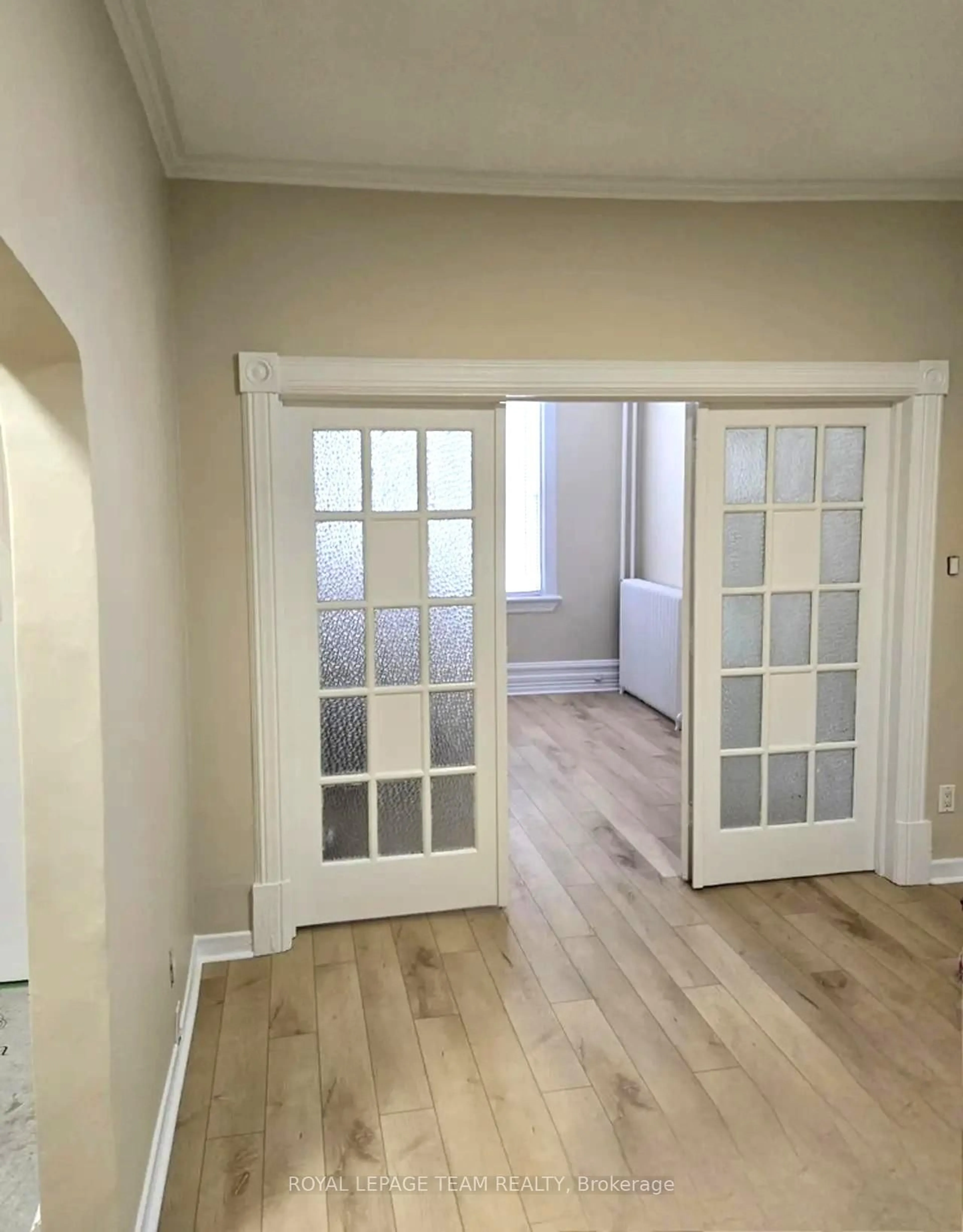 A pic of a room for 158 St Andrew St, Ottawa Ontario K1N 5G4