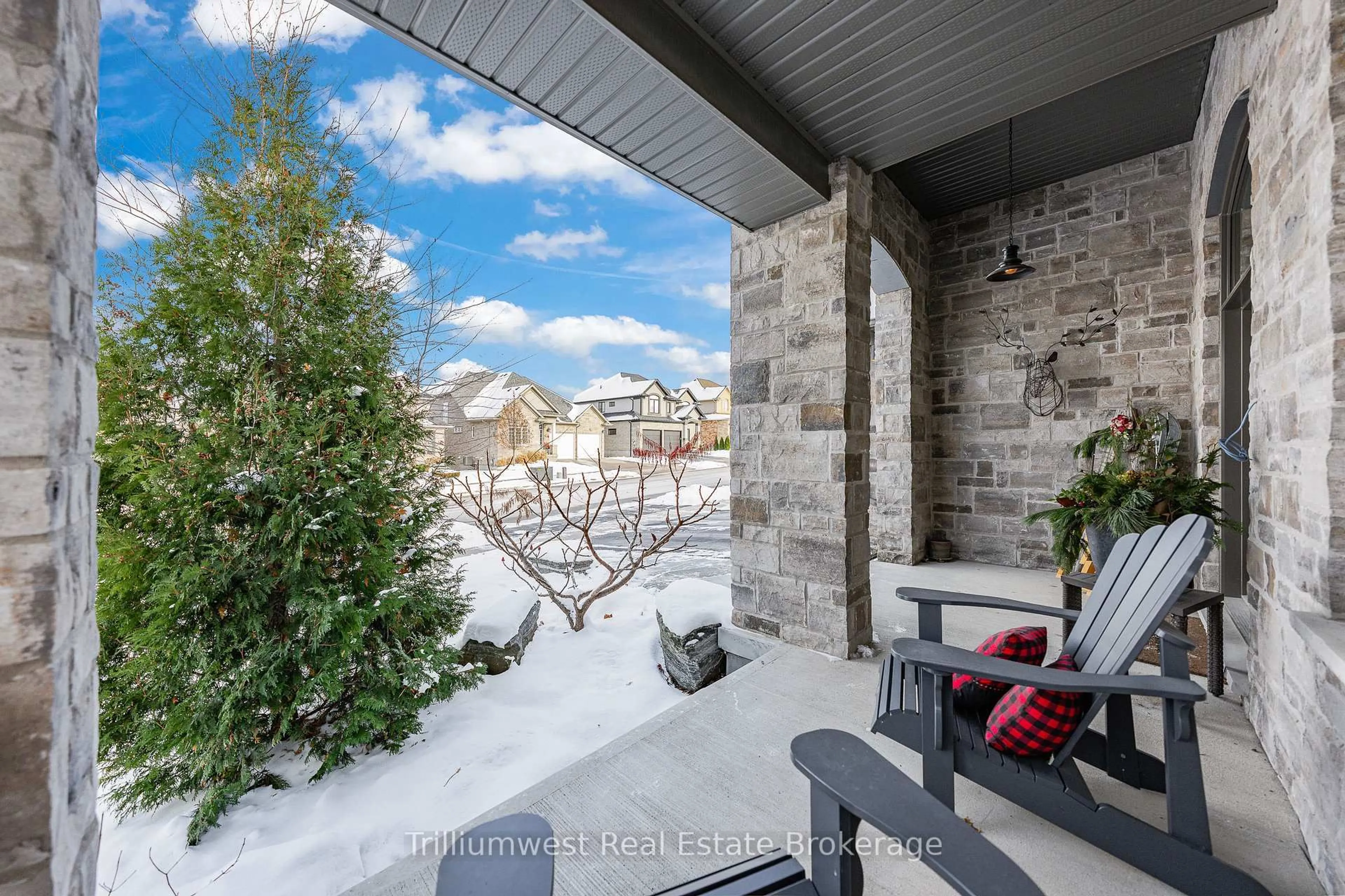 Patio, unknown for 45 Zaduk Pl, Guelph Ontario N1C 0C4