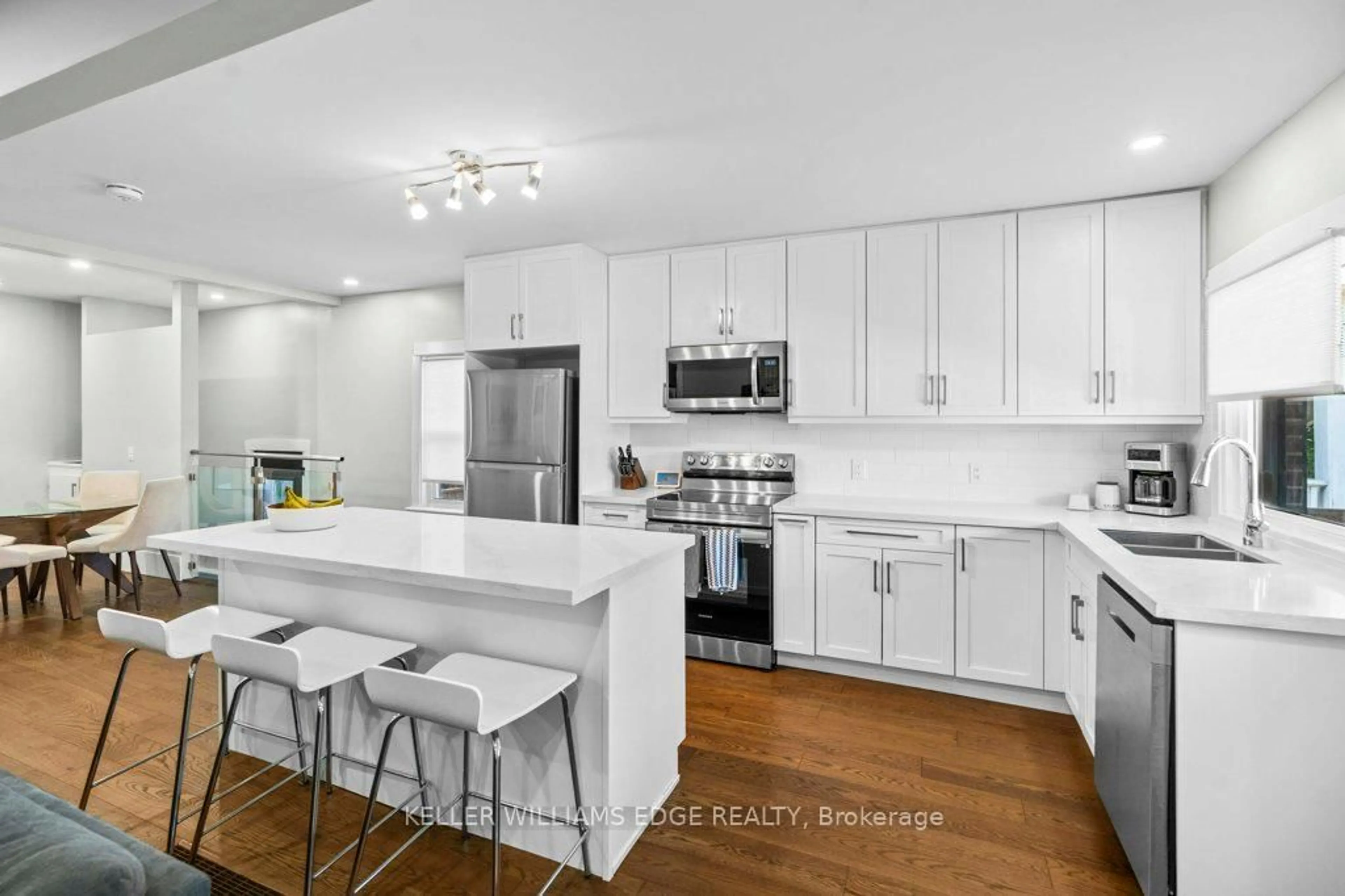 Open concept kitchen, ceramic/tile floor for 18 Park Row, Hamilton Ontario L8H 4E4