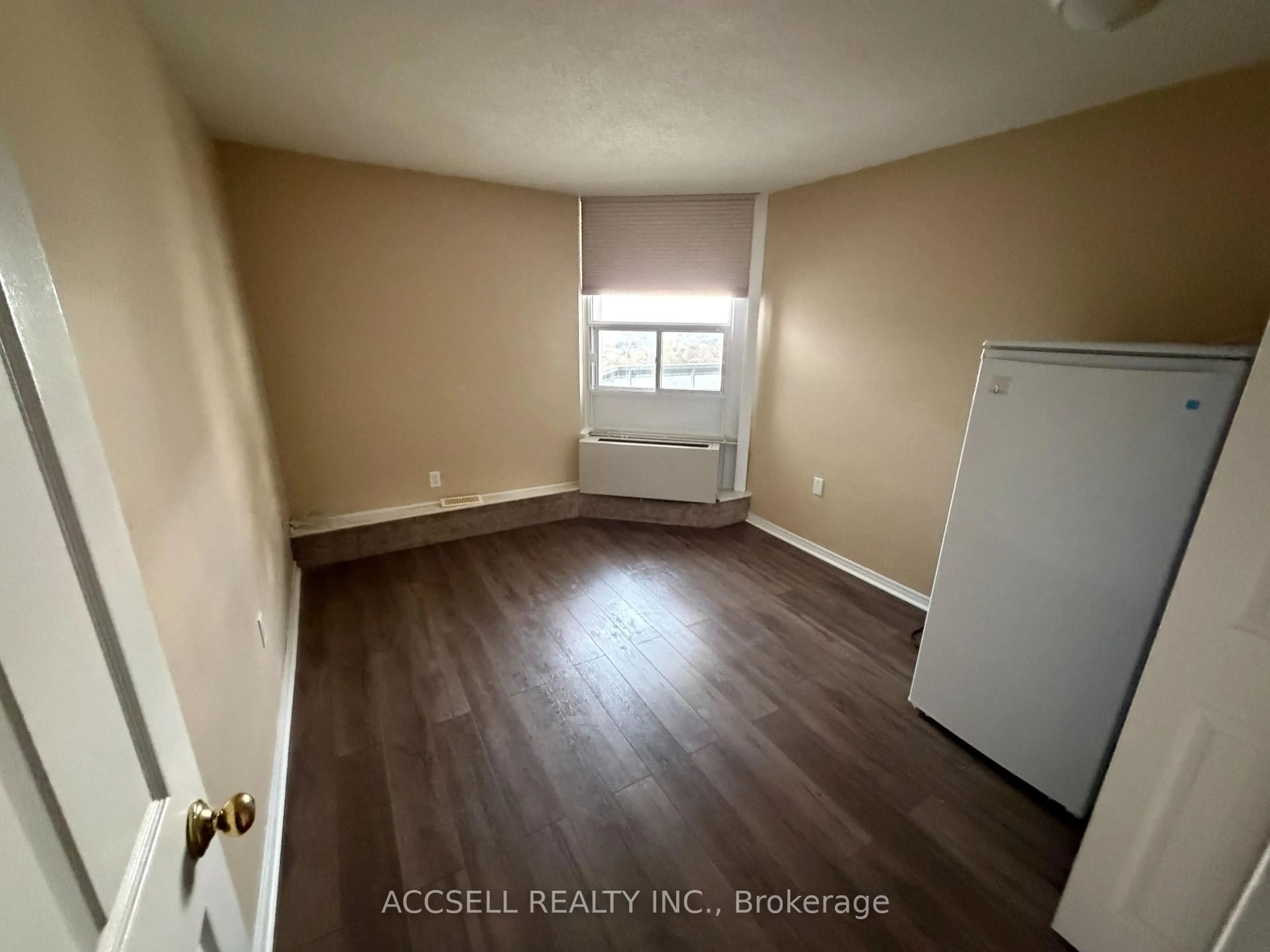 A pic of a room for 363 Colborne St #2503, London East Ontario N6B 3N3