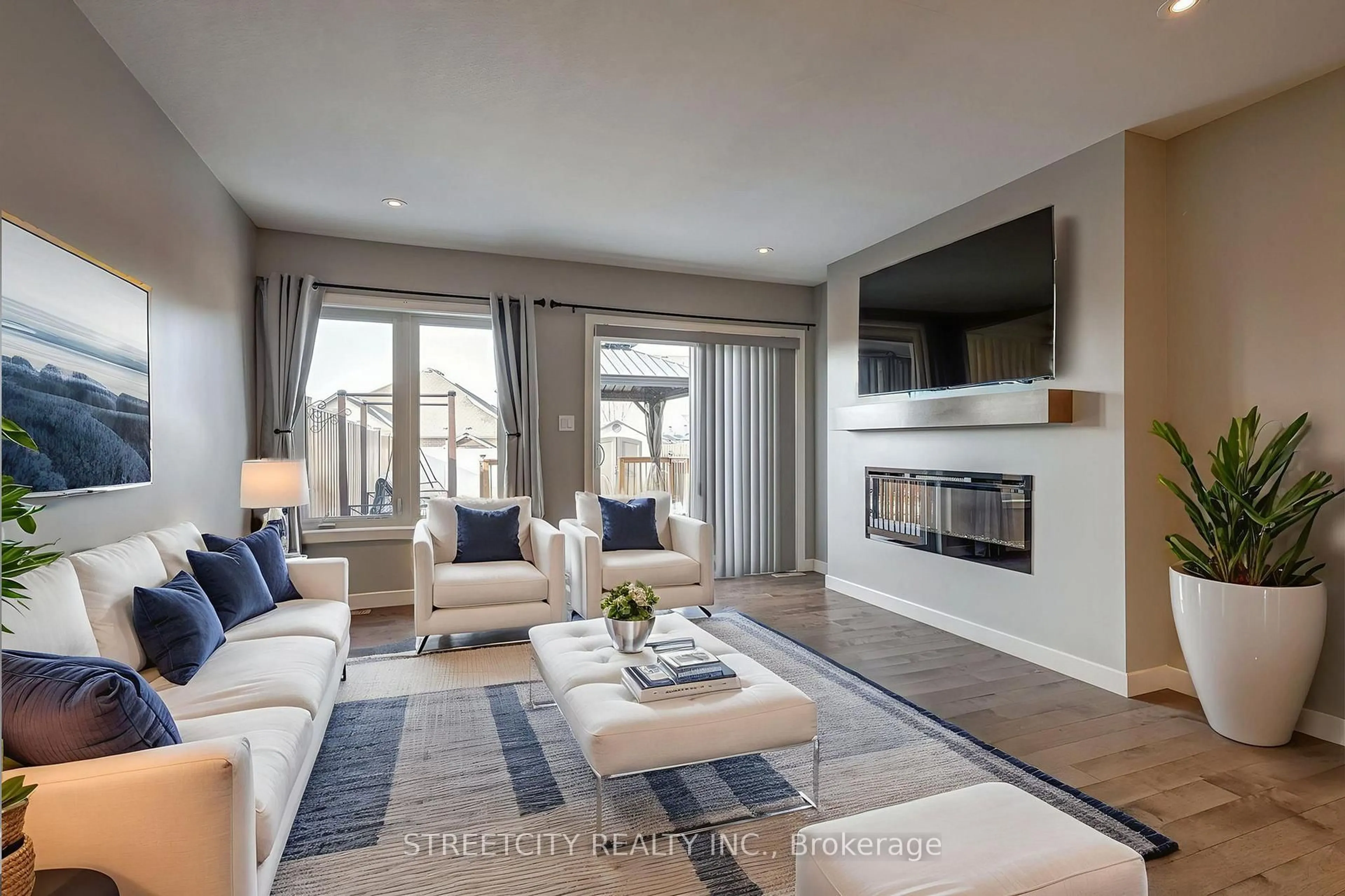 Living room with furniture, unknown for 6 Arbor Tr, St. Thomas Ontario N5R 0H1