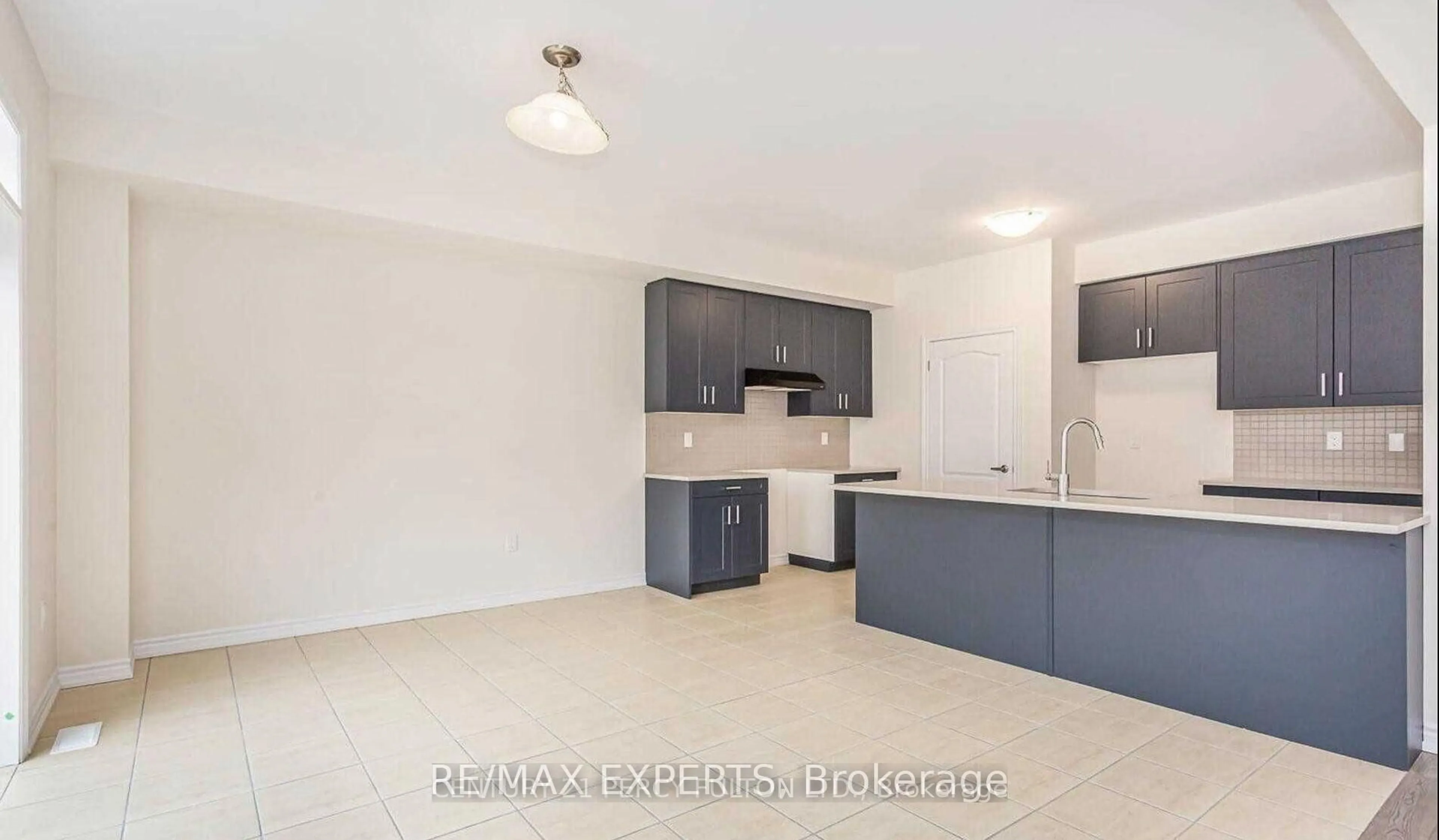 Standard kitchen, unknown for 72 Malcolm Cres, Haldimand Ontario N3W 0E9