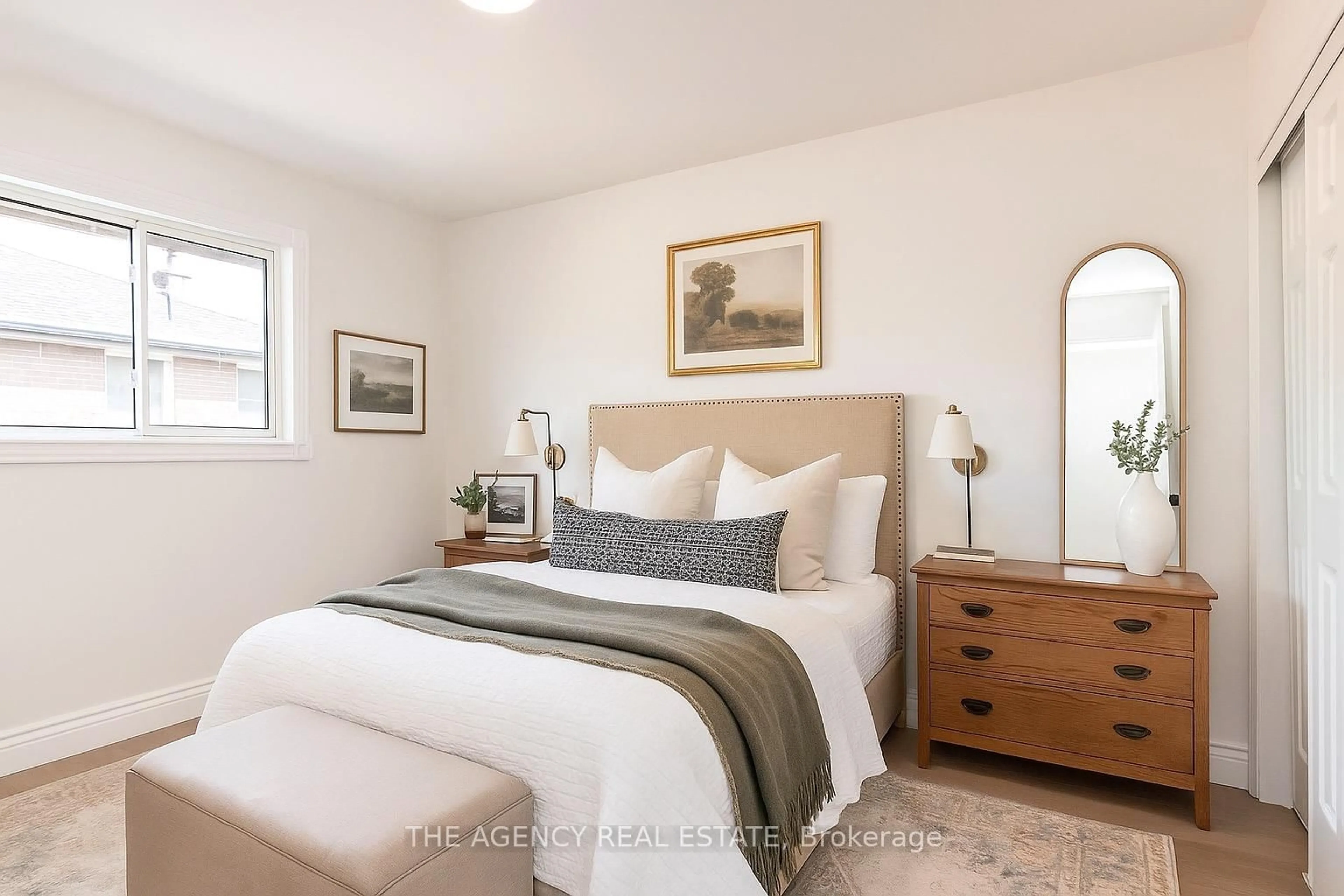 Bedroom with bed, unknown for 38 Langton Rd, London East Ontario N5V 2L8