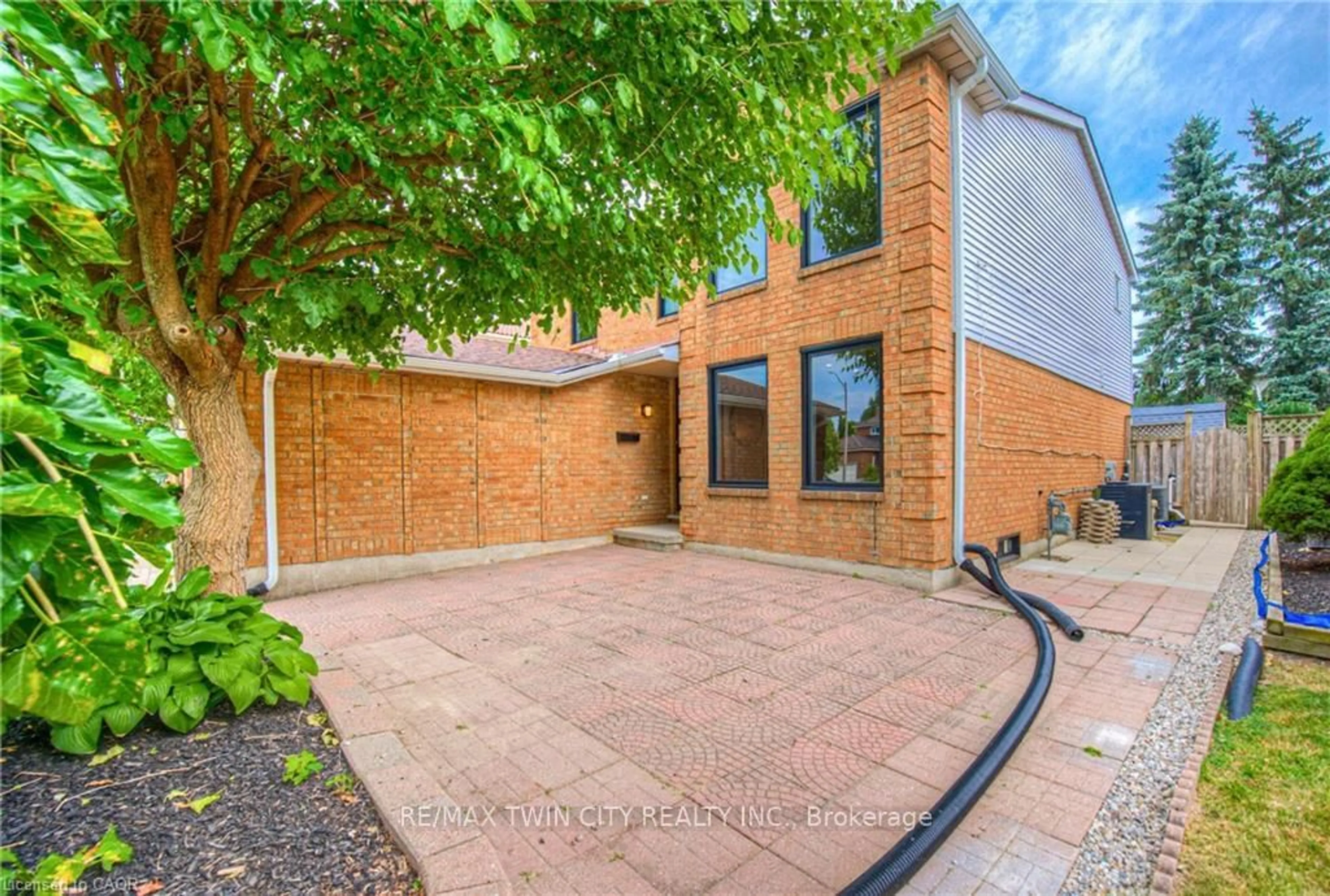 Home with brick exterior material, street for 243 Highview Dr, Kitchener Ontario N2N 2K6