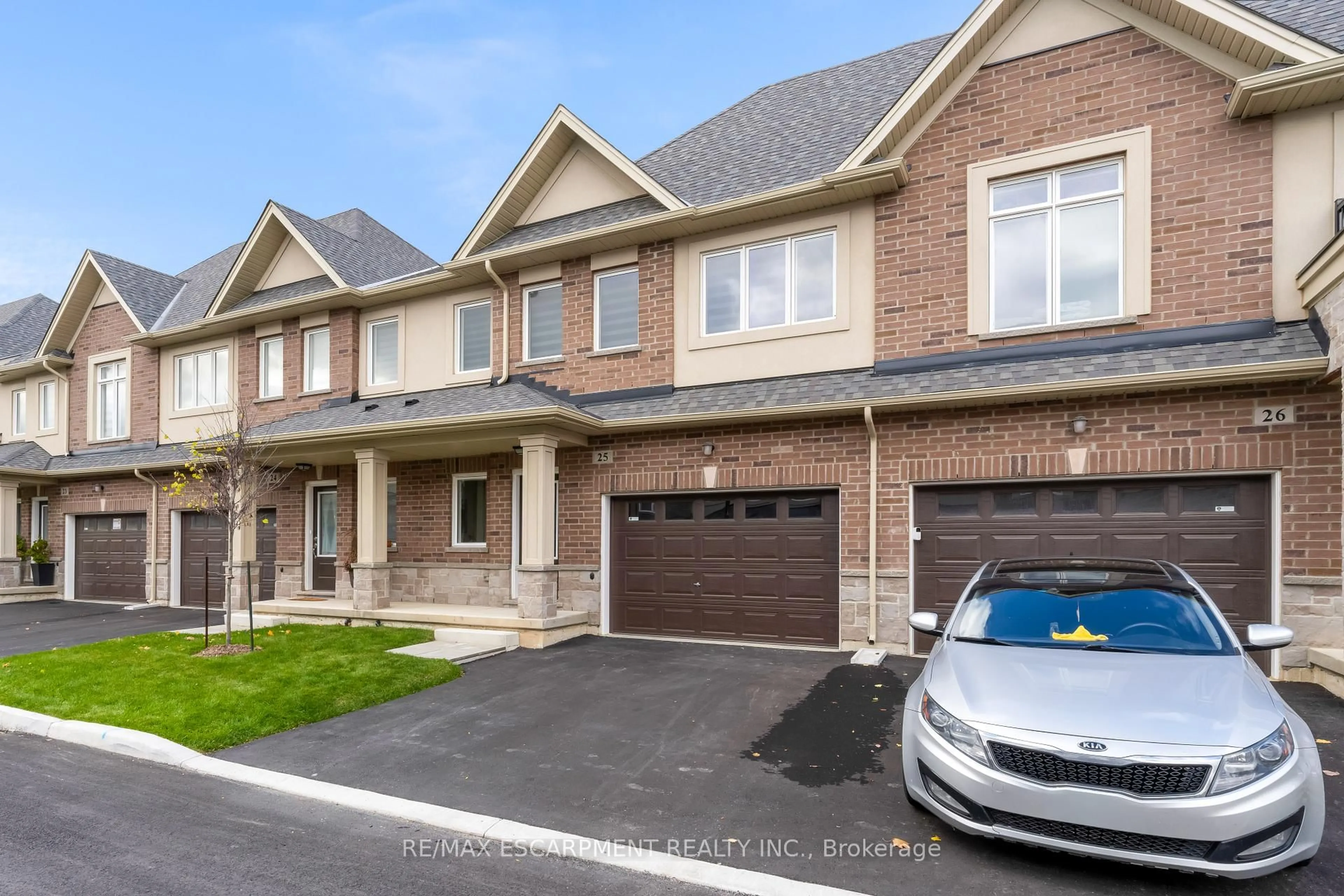 Home with brick exterior material, street for 205 Thames Way #25, Hamilton Ontario L0R 1W0
