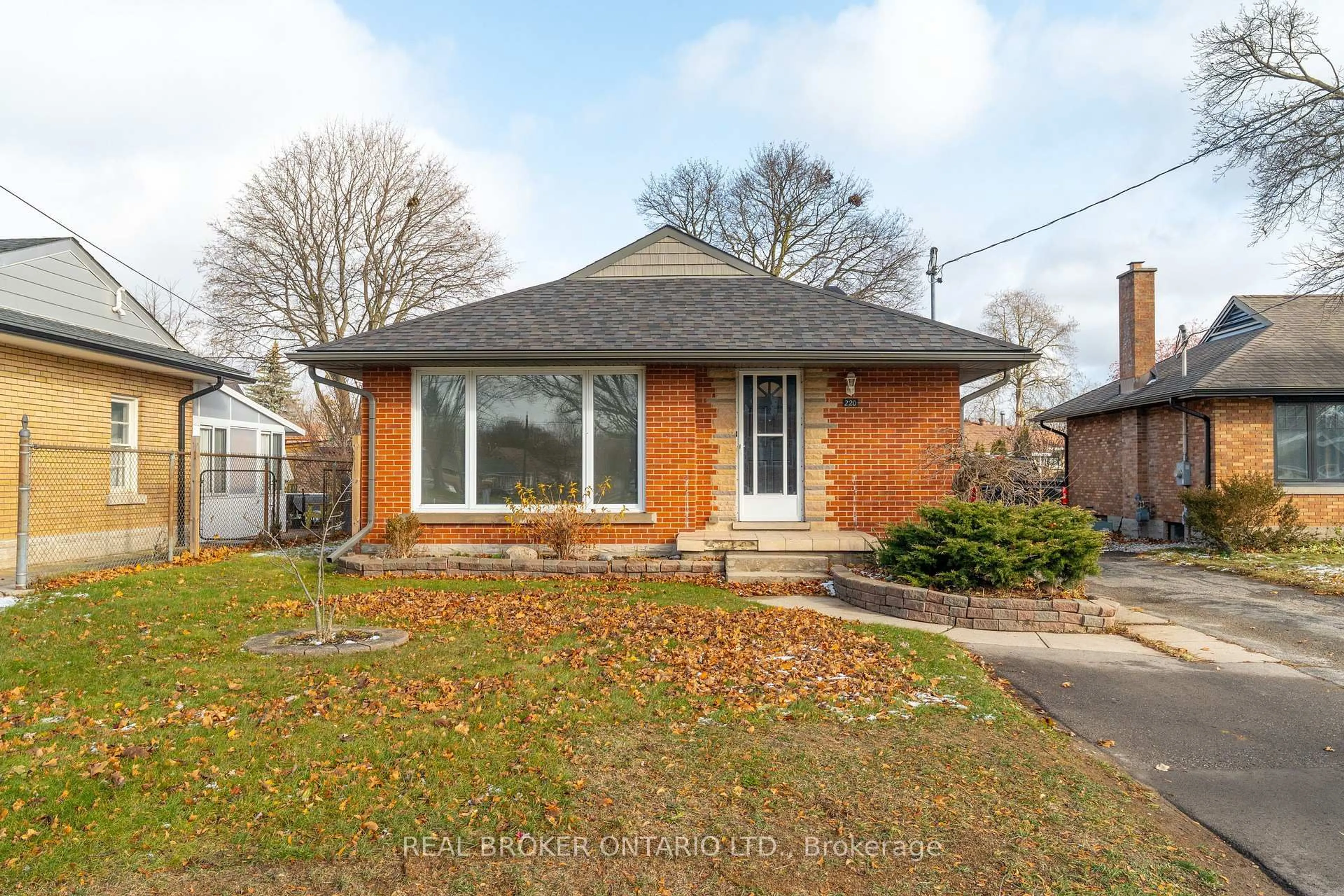 Home with brick exterior material, street for 220 Bruce St, Kitchener Ontario N2B 1Z3