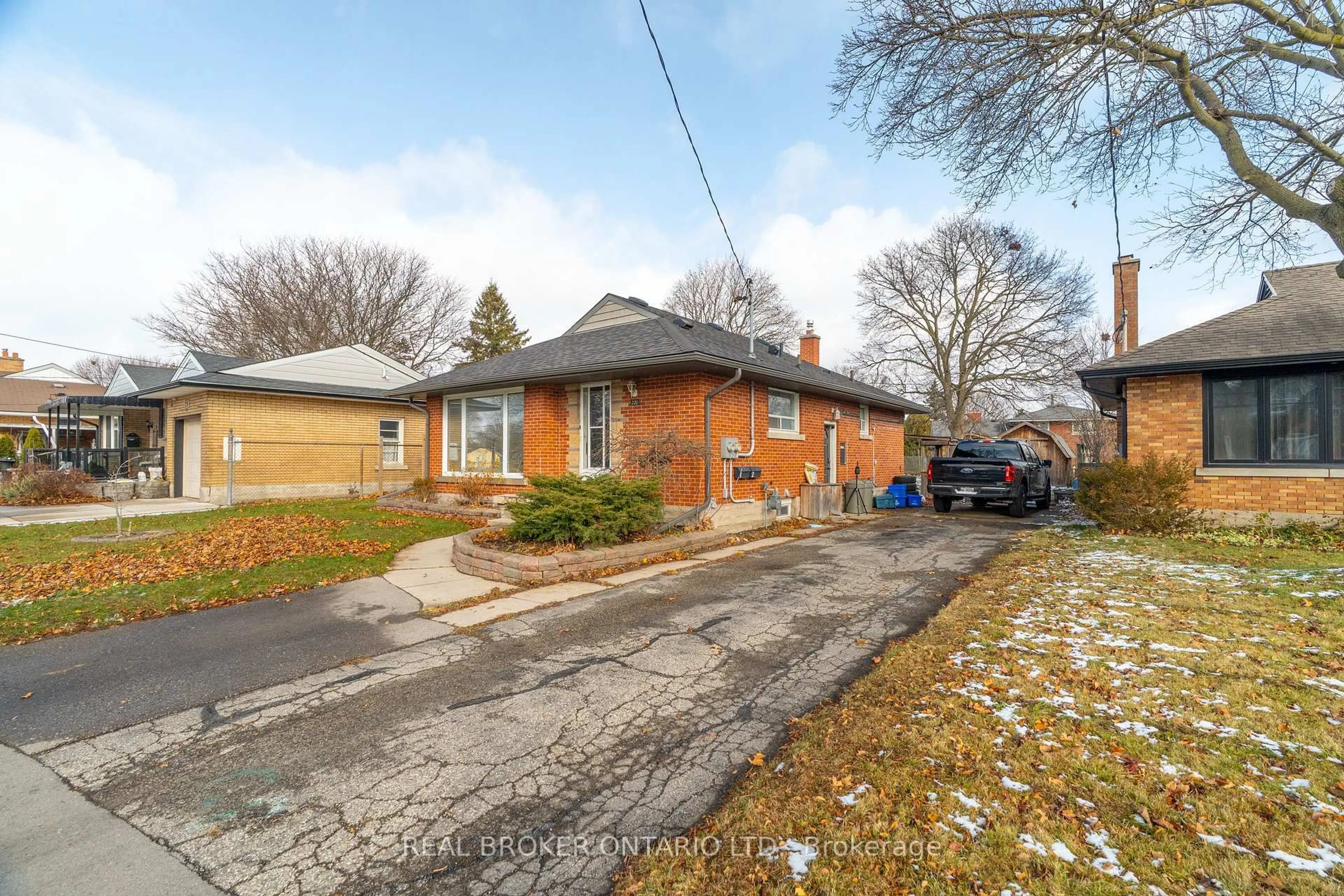 Home with brick exterior material, street for 220 Bruce St, Kitchener Ontario N2B 1Z3