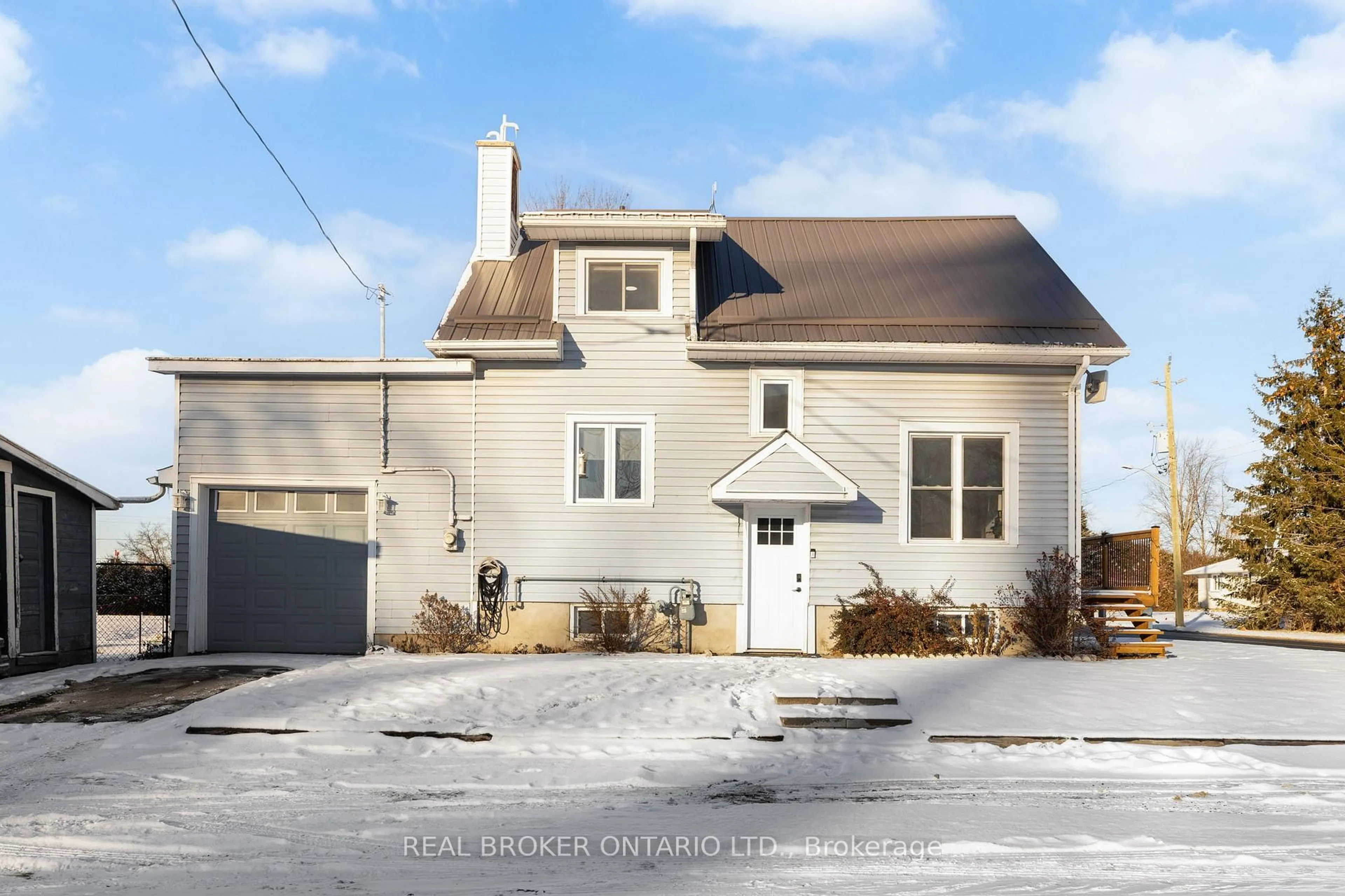 Unknown for 11505 Queen St, North Dundas Ontario K0E 1J0