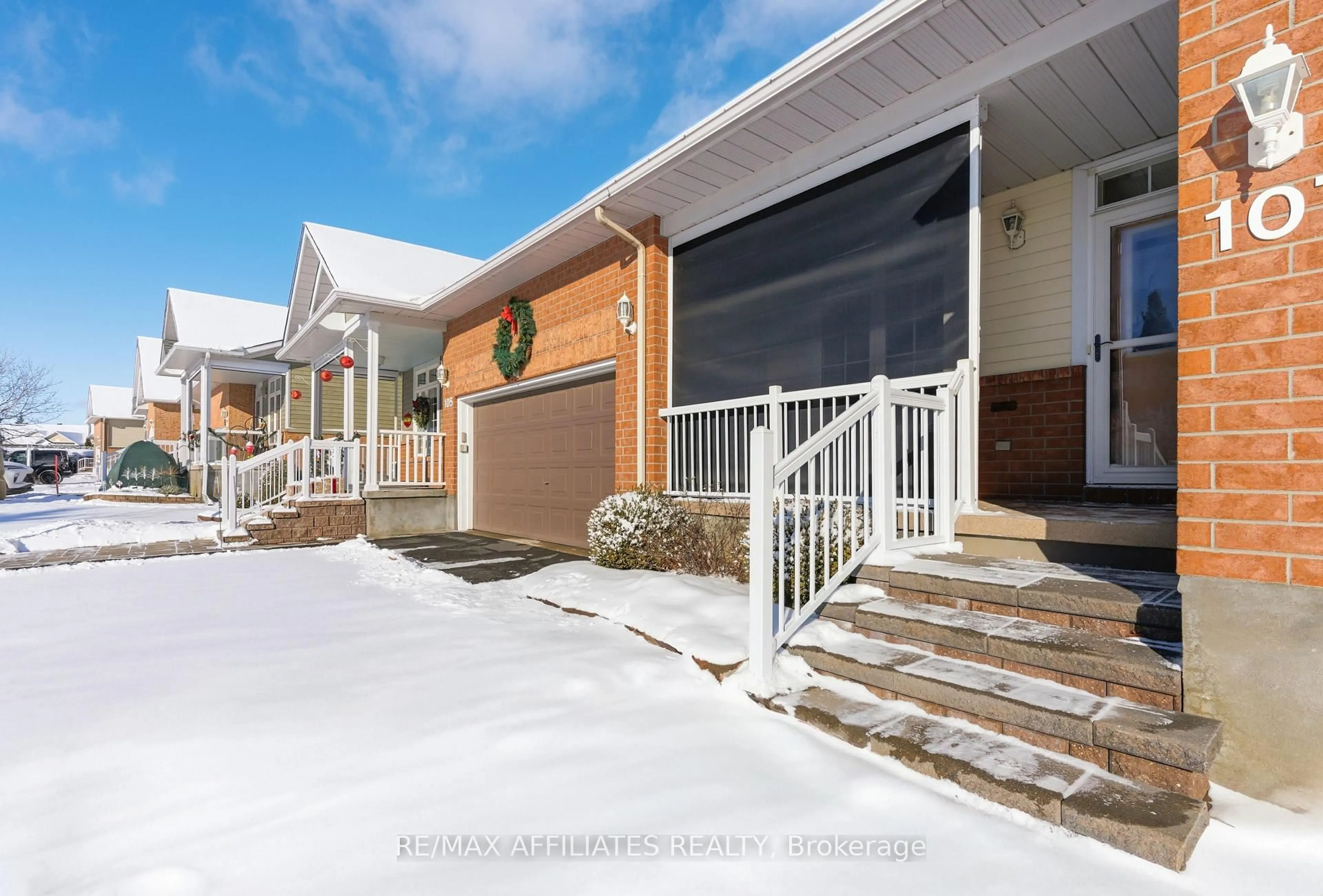 Unknown for 107 Sable Run Dr, Ottawa Ontario K2S 1W7