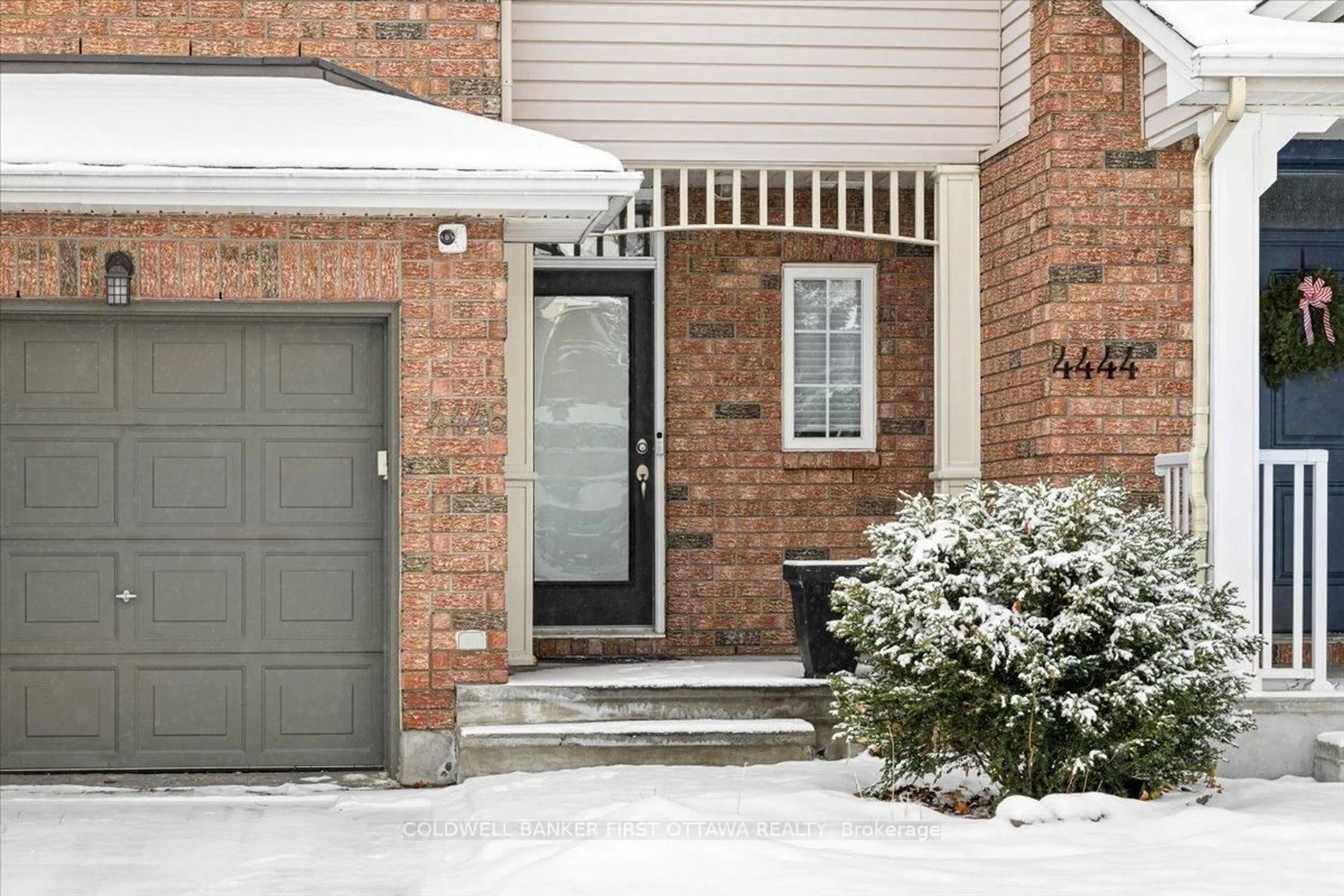 Indoor entryway for 4446 WILDMINT Sq, Ottawa Ontario K1V 1N6