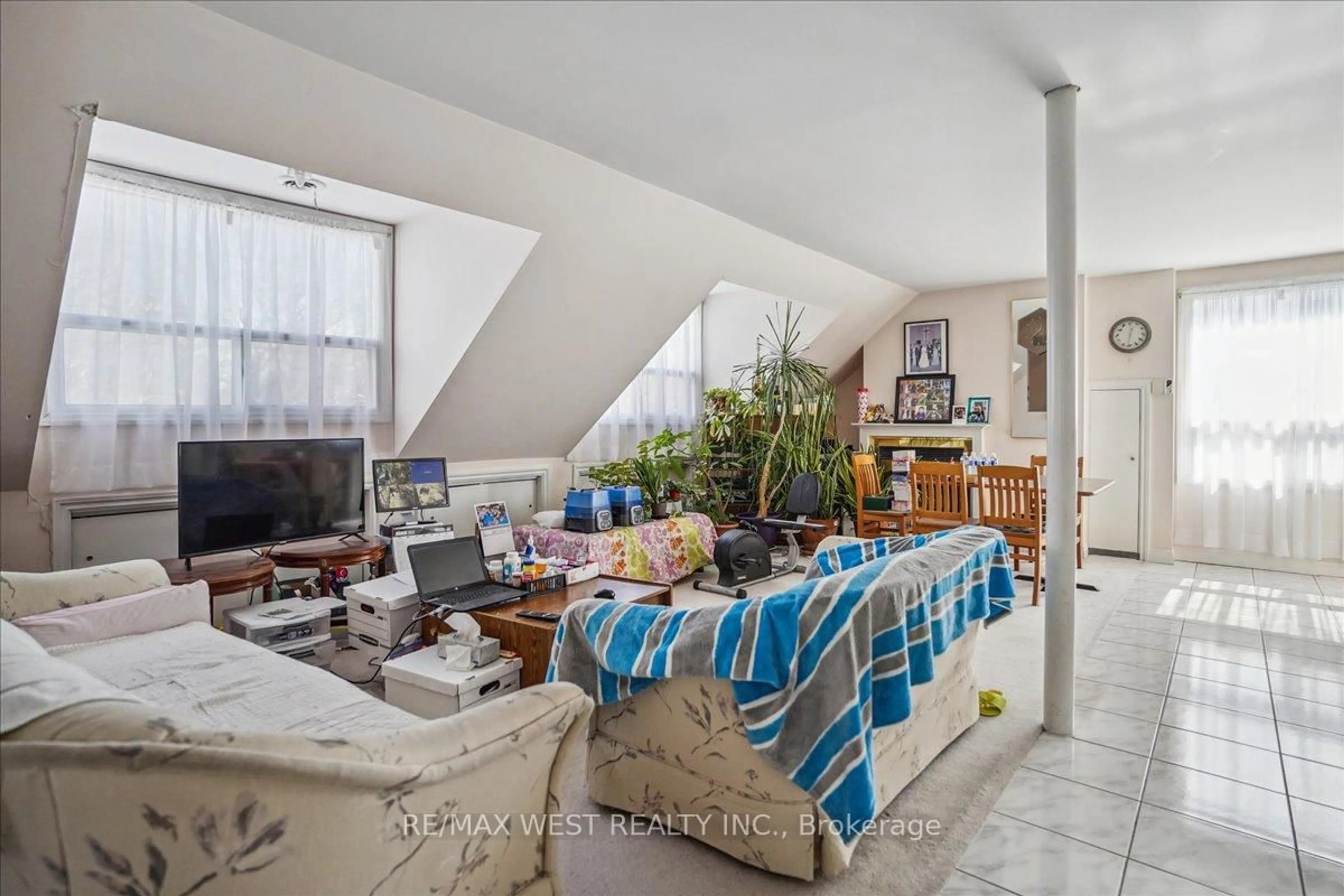 Living room with furniture, unknown for 132-134 Victoria St, Port Hope Ontario L1A 3M8