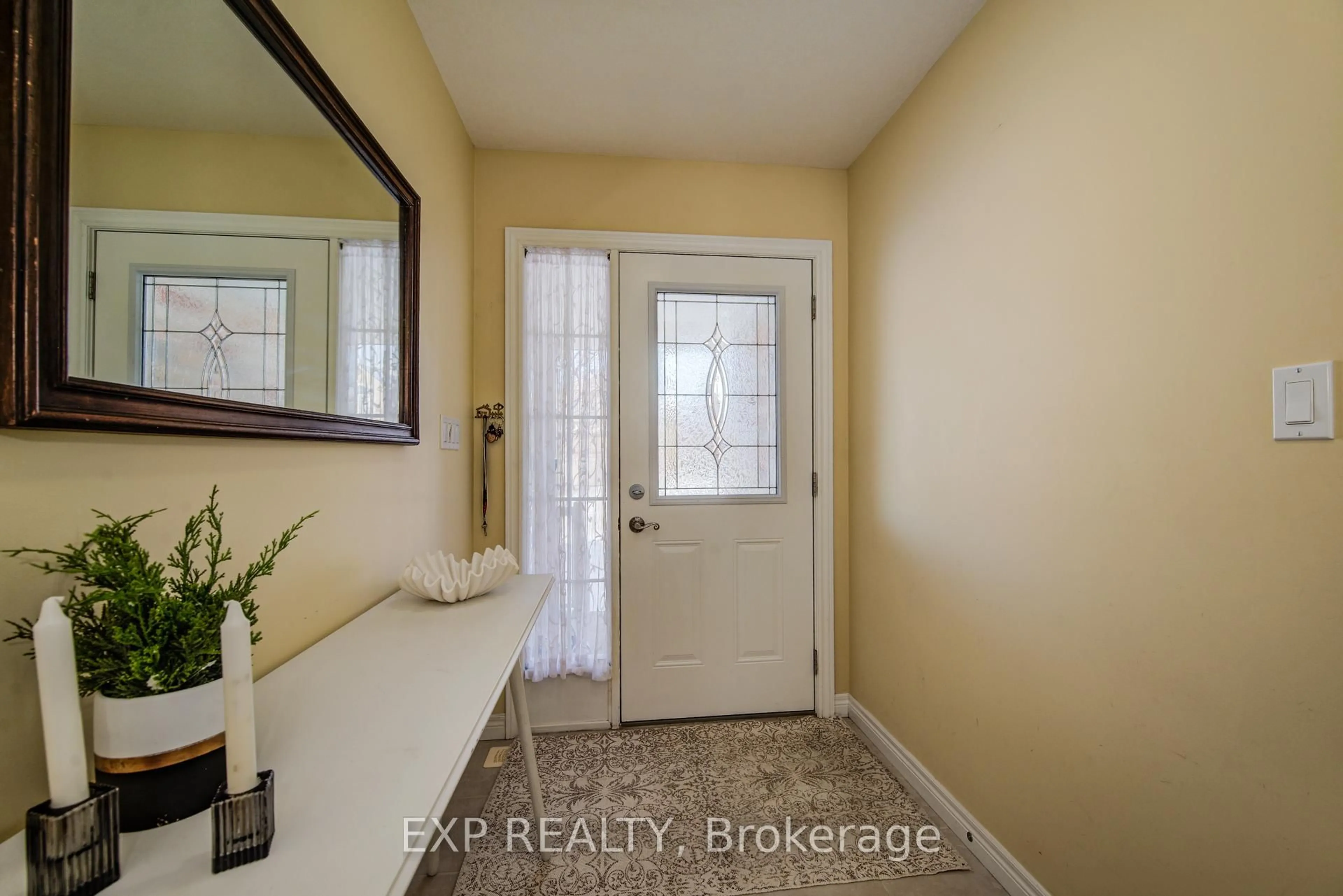 Indoor entryway for 36 Washburn Dr, Guelph Ontario N1E 0B6