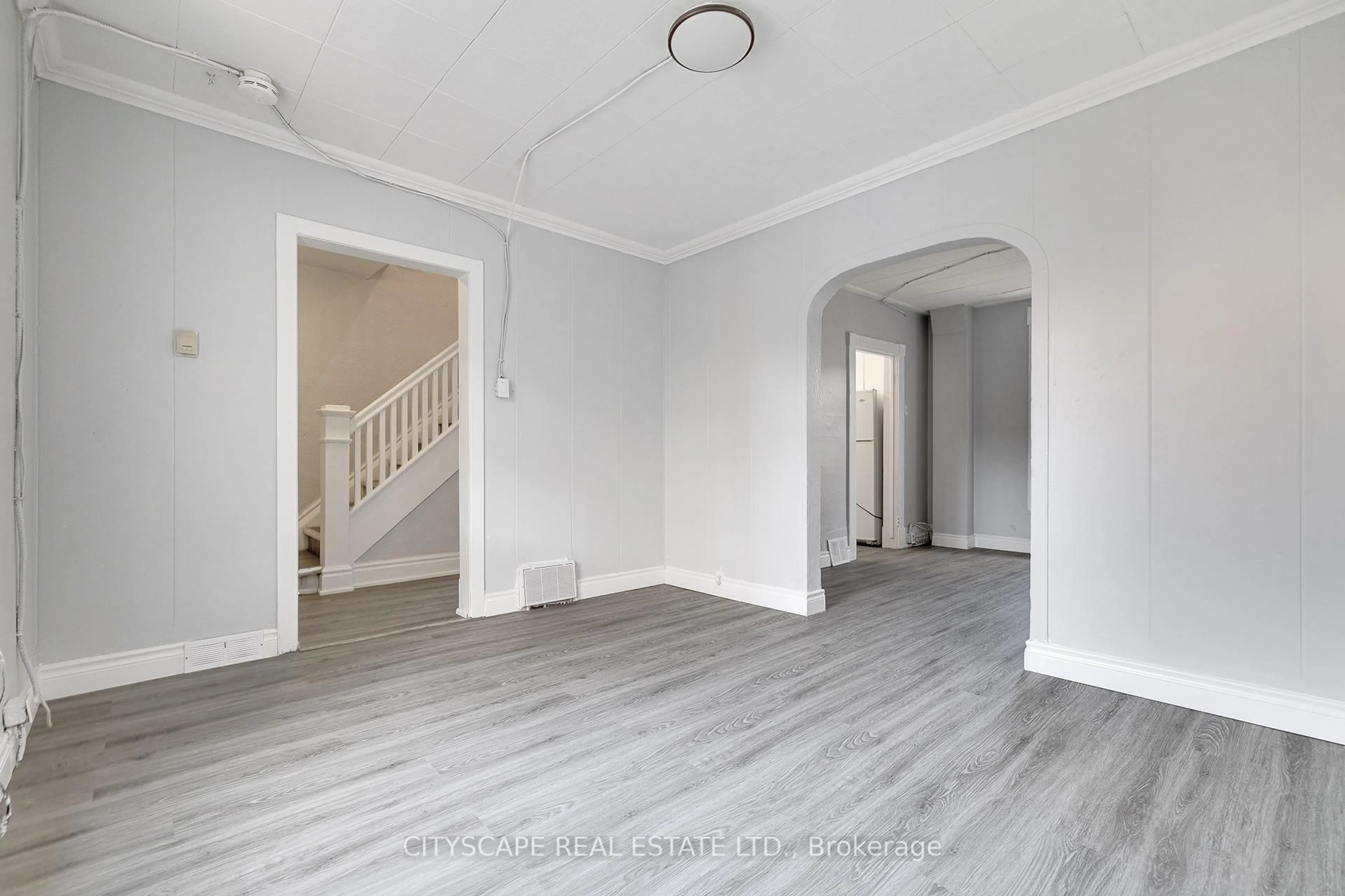 Unknown for 61 Eby St #B, Kitchener Ontario N2G 3K9