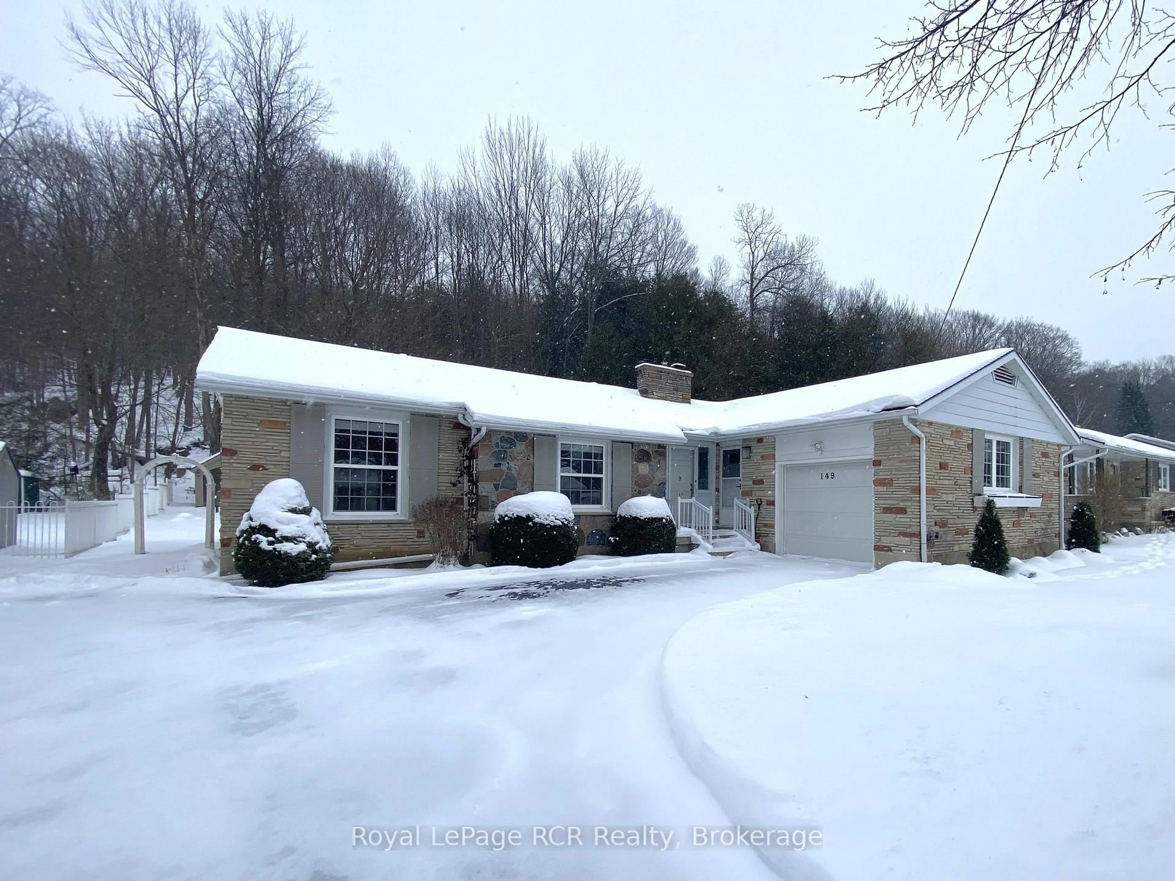 Unknown for 149 7th Ave, Owen Sound Ontario N4K 2W8