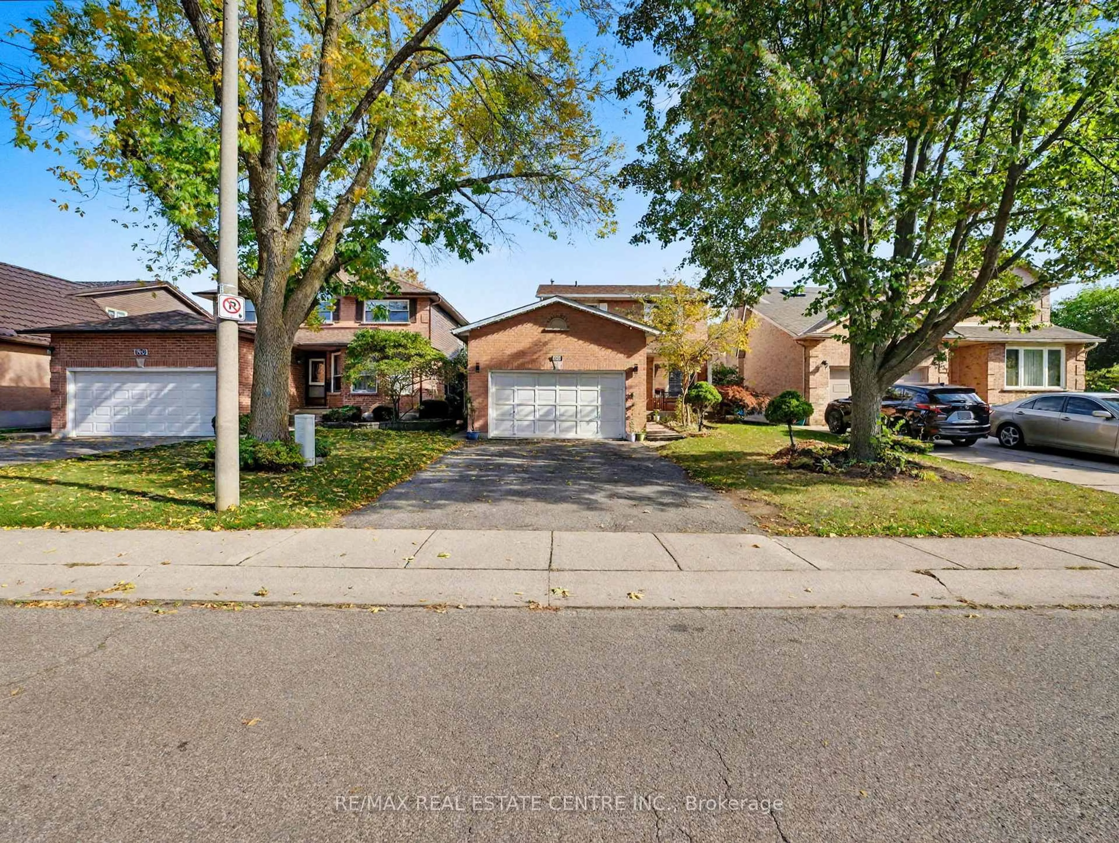 Unknown for 635 Rexford Dr, Hamilton Ontario L8W 3E7