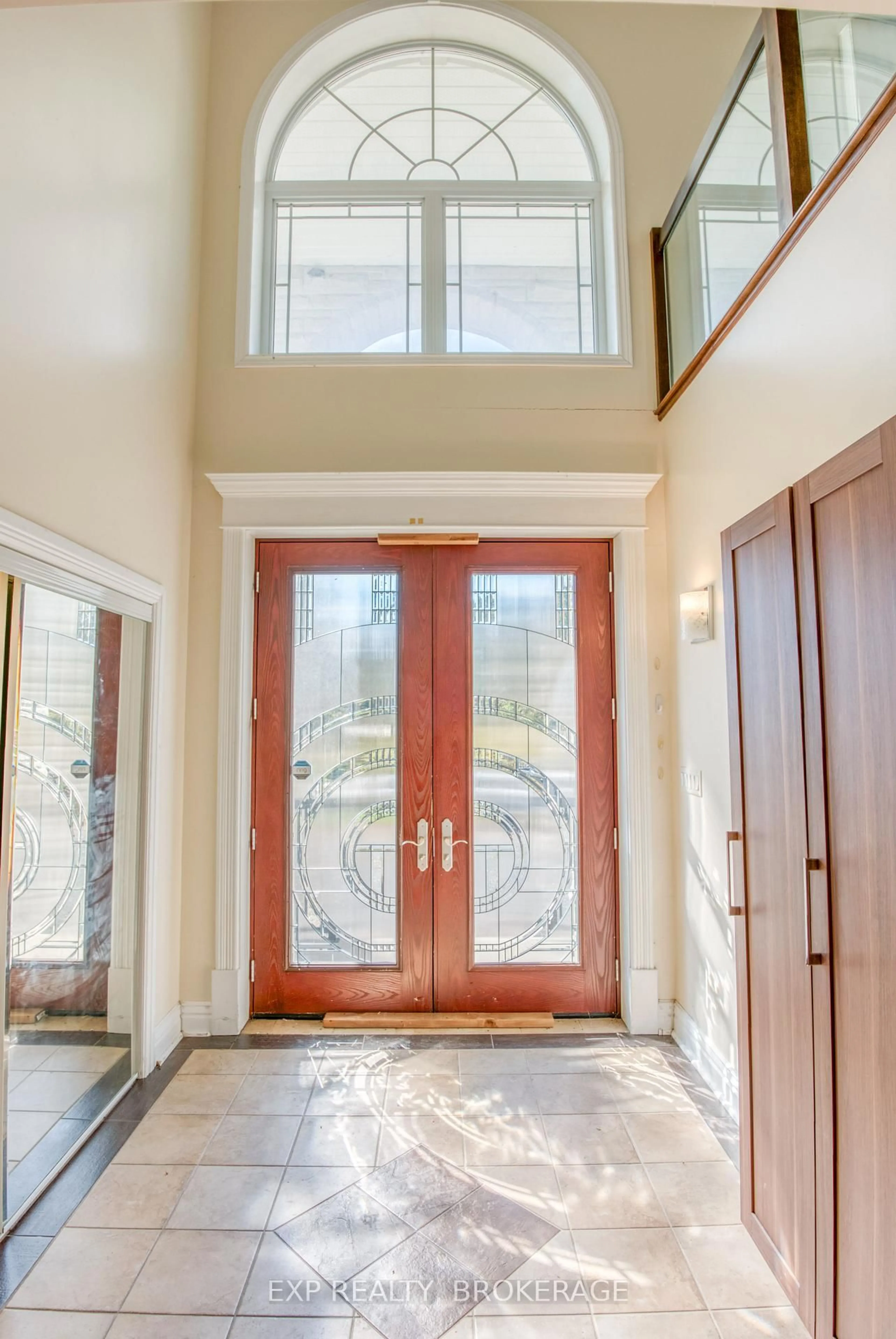 Indoor entryway for 6 Oliver Rd, Kaladar Ontario K0H 1Z0