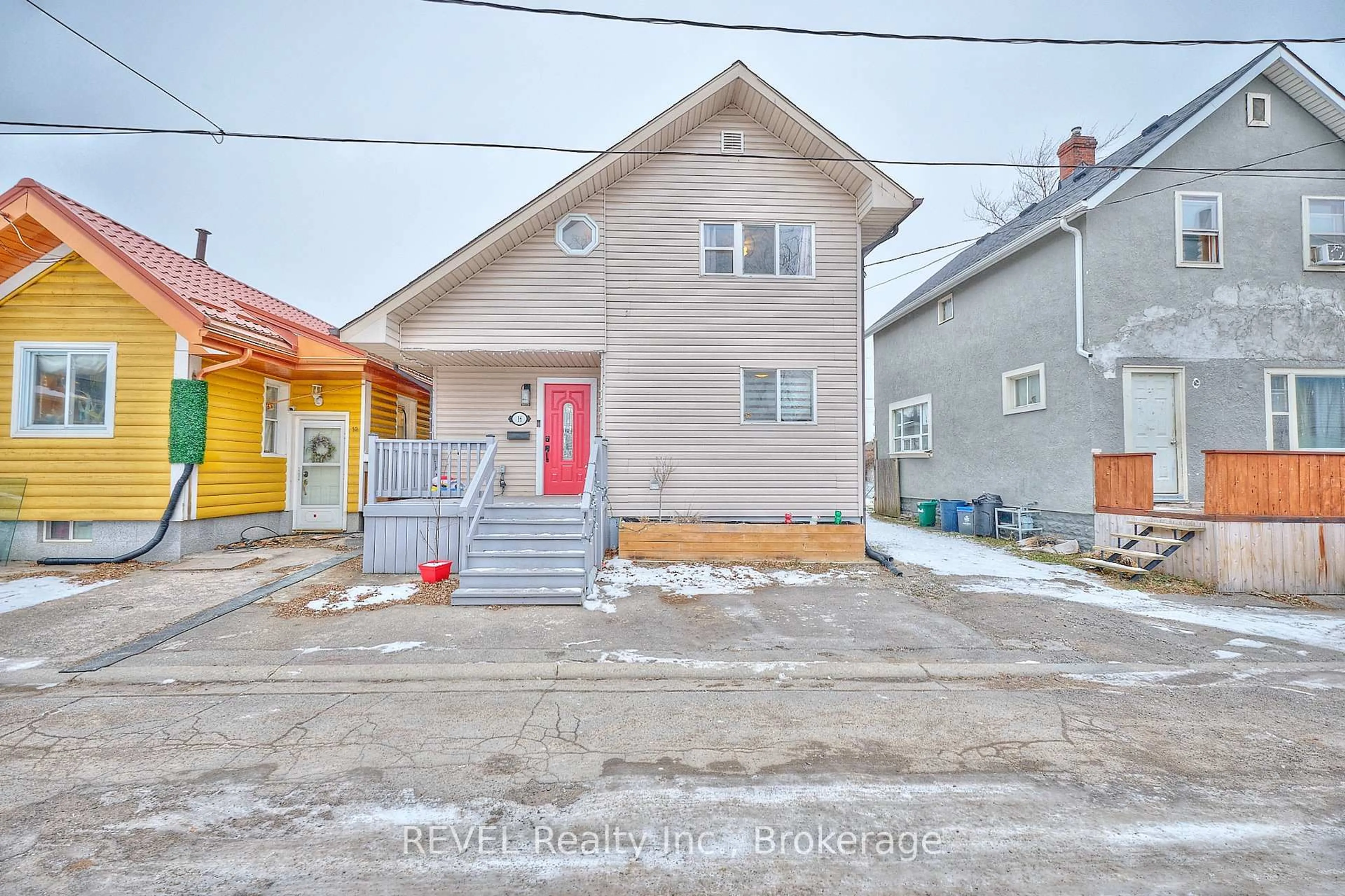 Unknown for 16 Jones Lane, Welland Ontario L3B 3M5