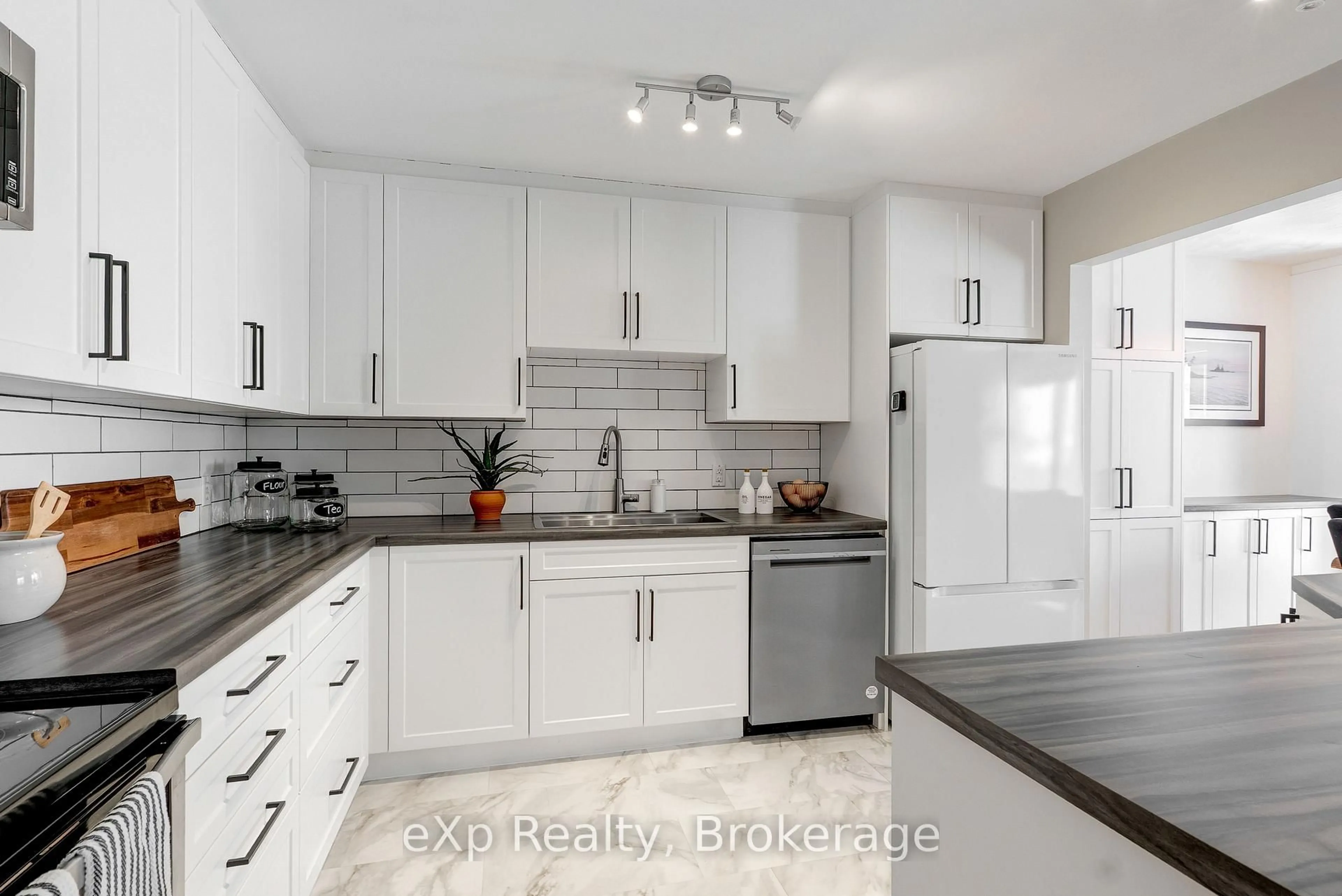 Unknown for 14 Timber Ridge Crt, Greater Sudbury Ontario P3E 6K1