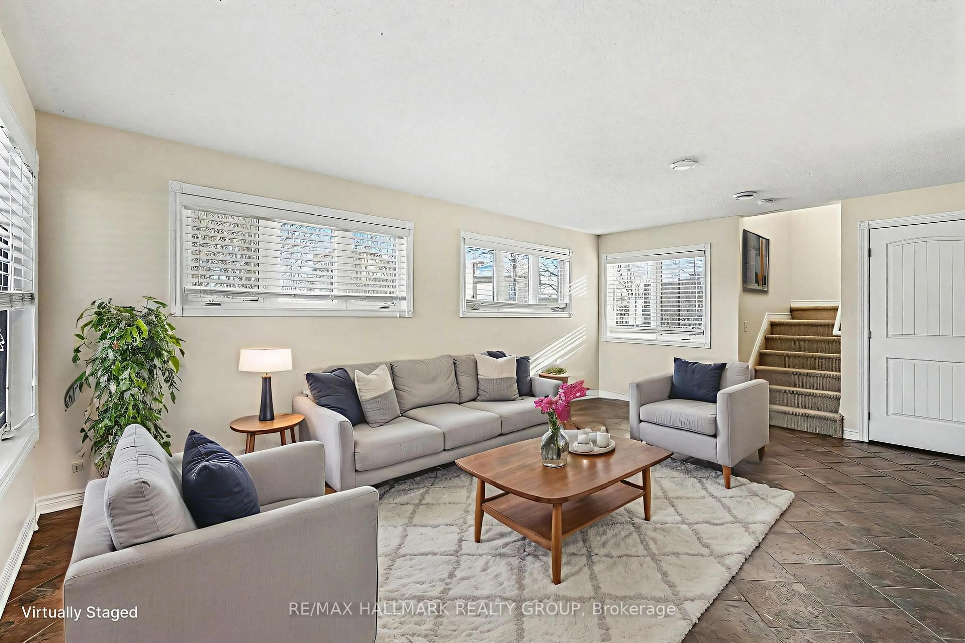 Living room with furniture, unknown for 124 Bell St, Carleton Place Ontario K7C 1V4