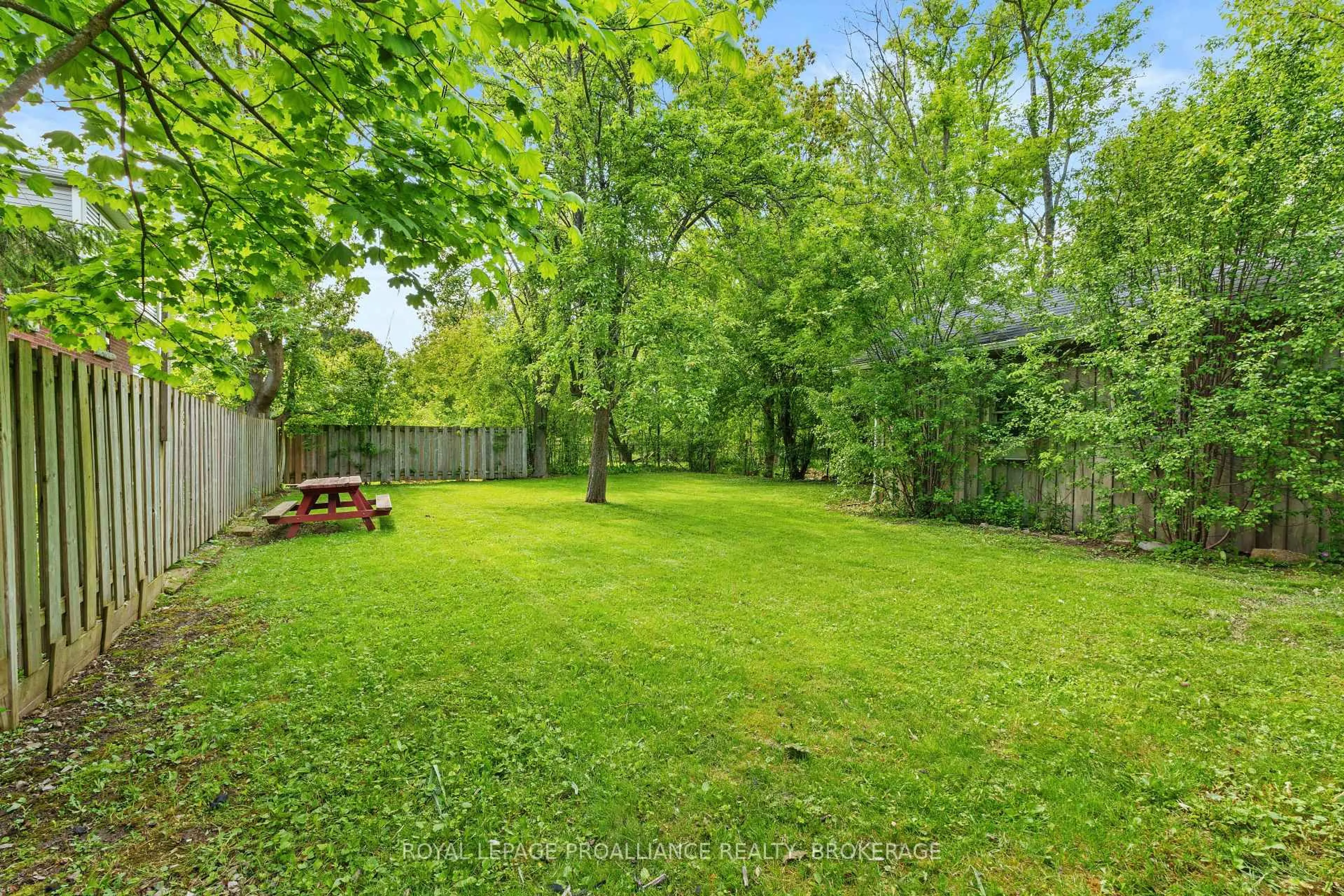 Patio, forest/trees view for 168 MacDonnell St, Kingston Ontario K7L 4B8