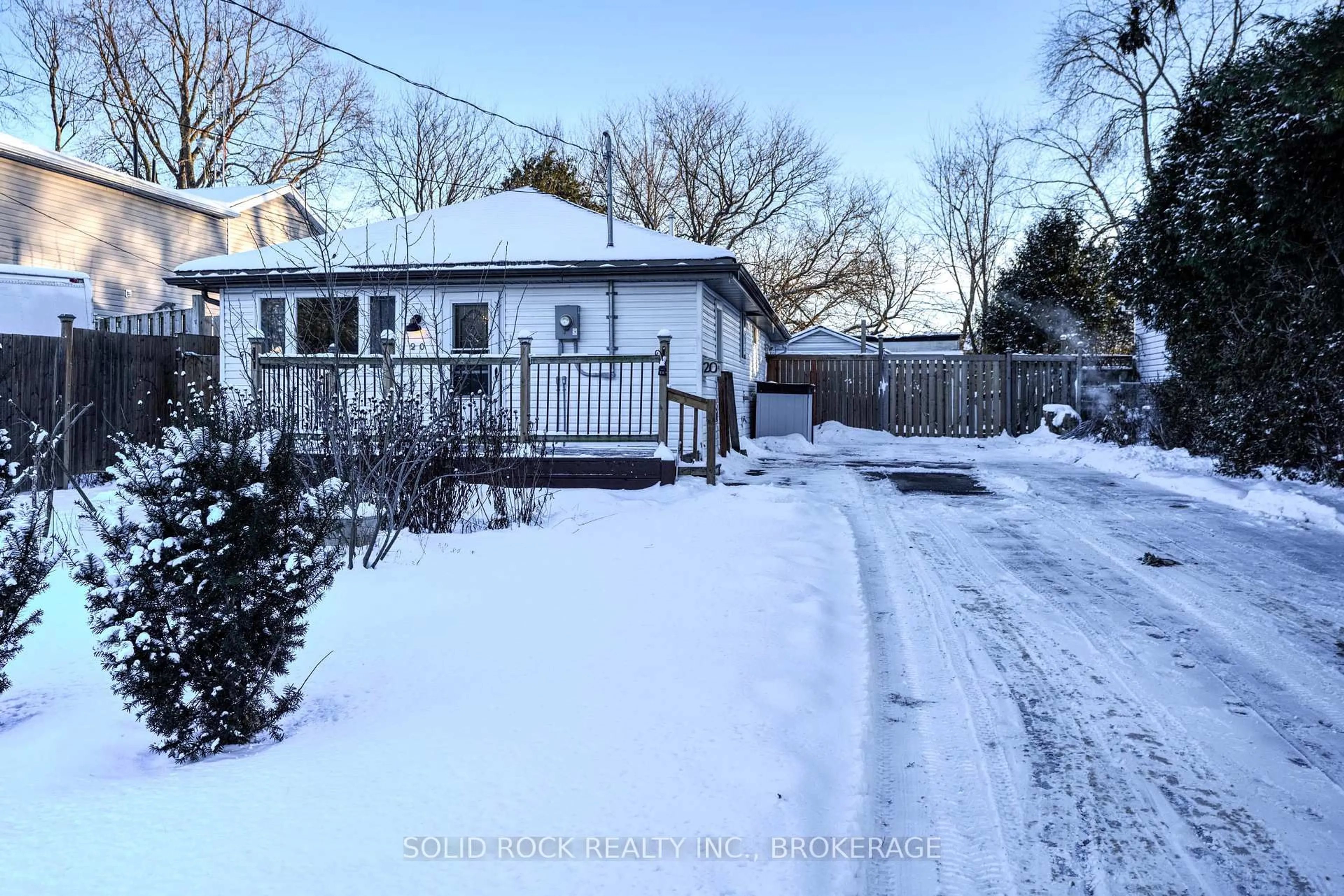 A pic from outside/outdoor area/front of a property/back of a property/a pic from drone, street for 20 Maccauley St, Kingston Ontario K7K 2V5