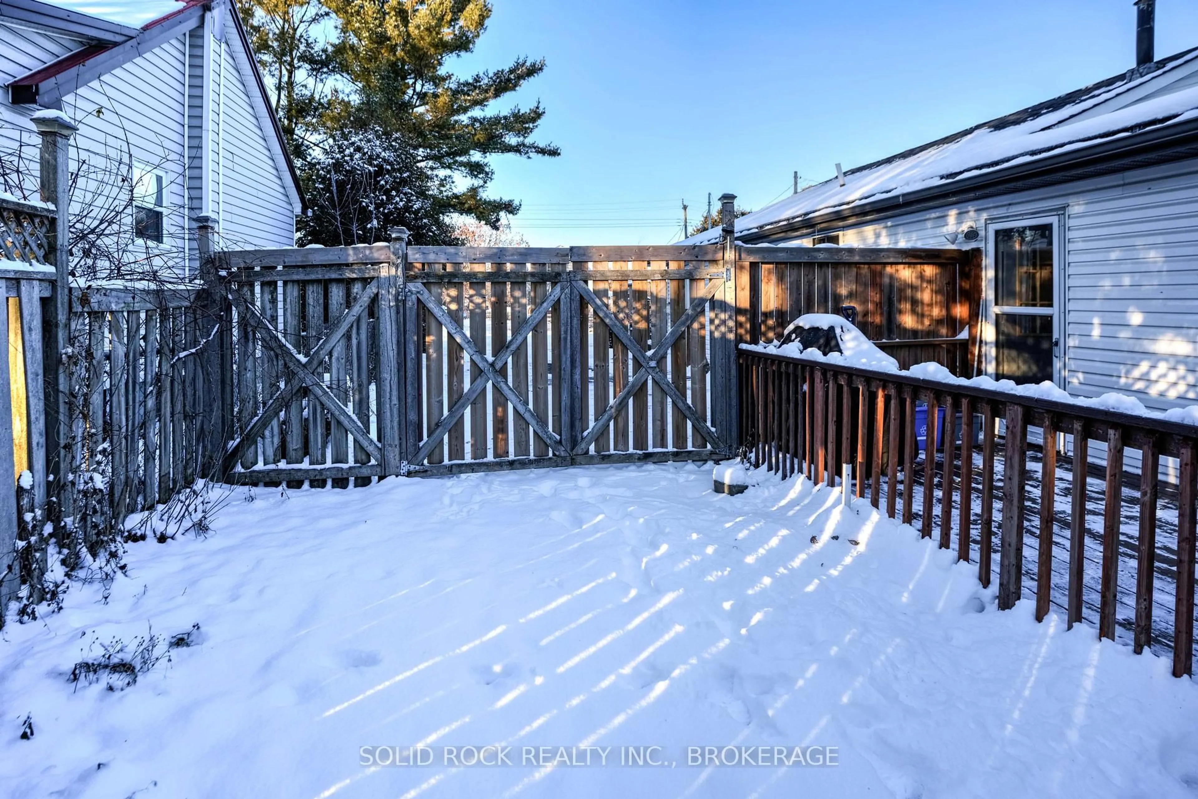 Patio, street for 20 Maccauley St, Kingston Ontario K7K 2V5