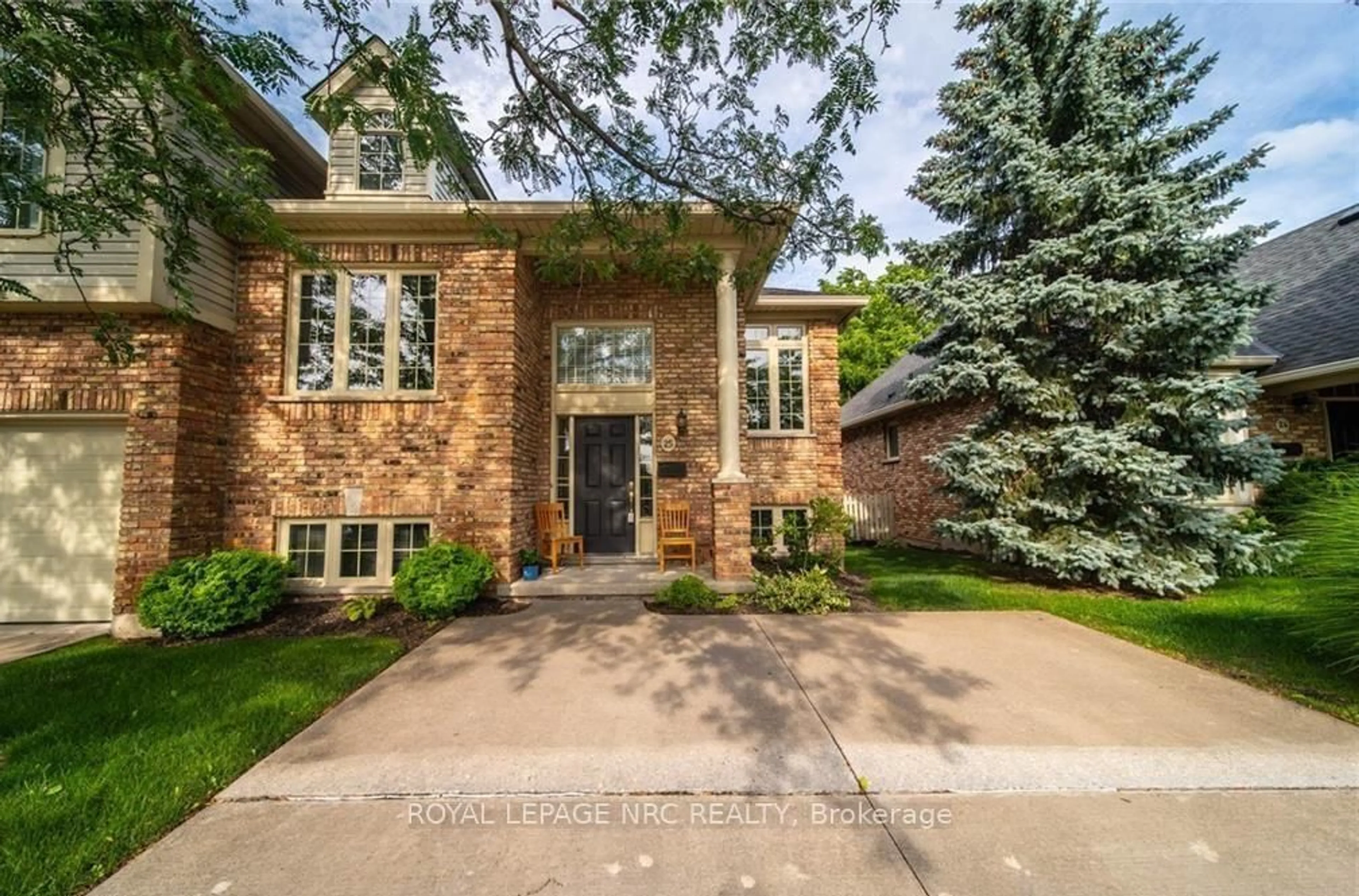 Home with brick exterior material, street for 174 Martindale Rd #25, St. Catharines Ontario L2S 3Z9