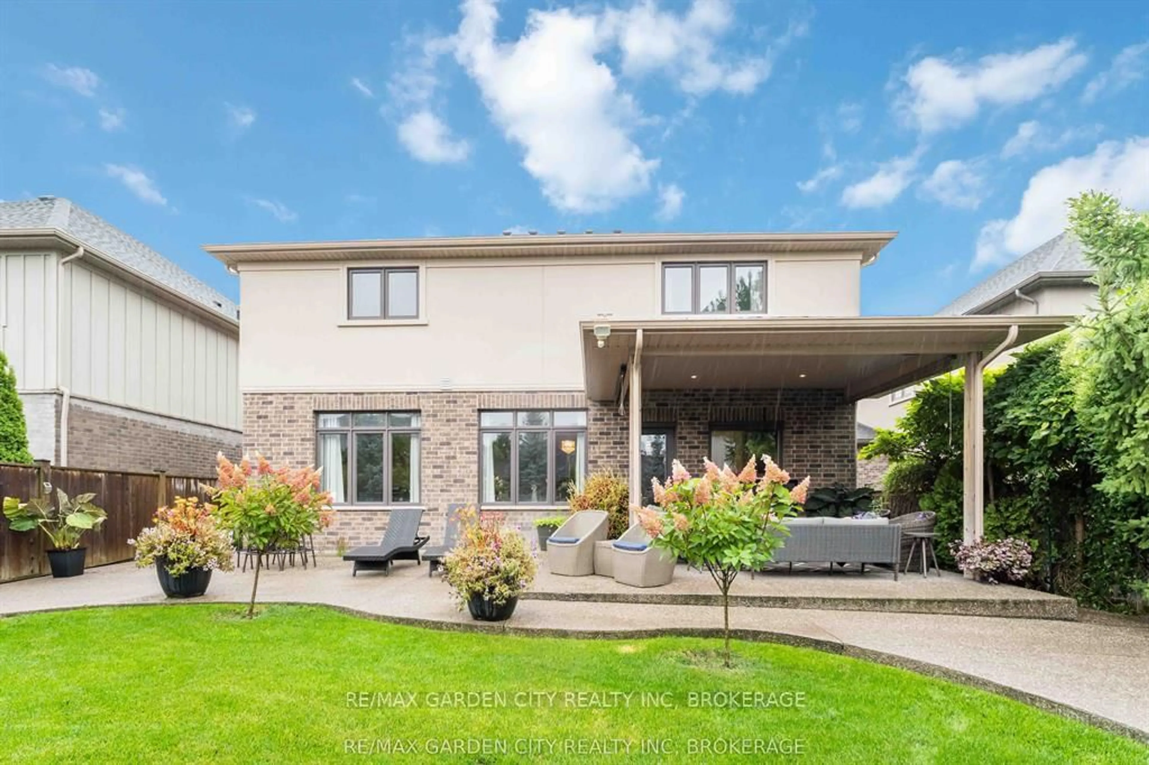 Unknown for 8625 Angie Dr, Niagara Falls Ontario L2H 3W8