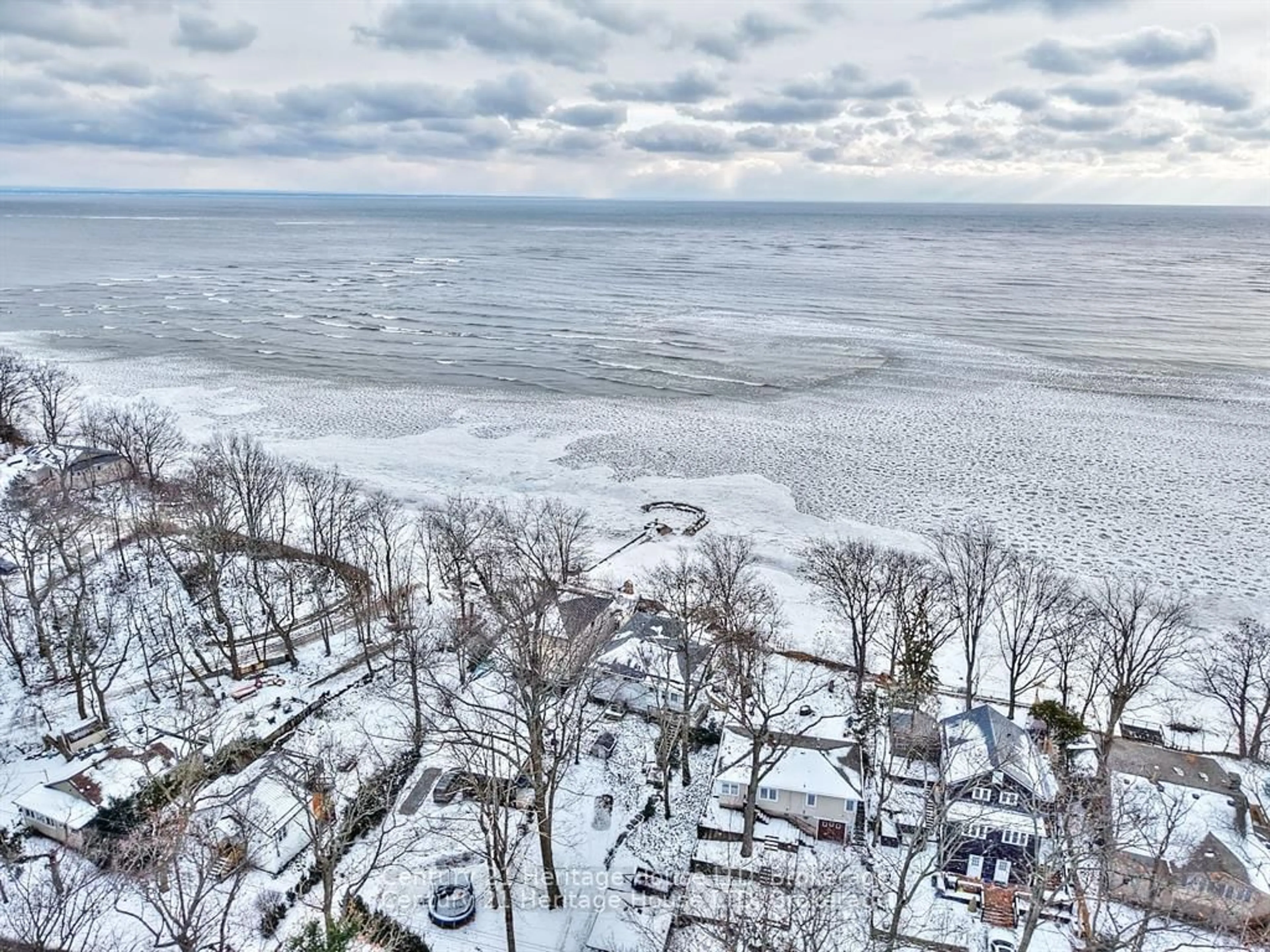 A pic from outside/outdoor area/front of a property/back of a property/a pic from drone, water/lake/river/ocean view for 2901 Vimy Rd, Port Colborne Ontario L3K 5V3