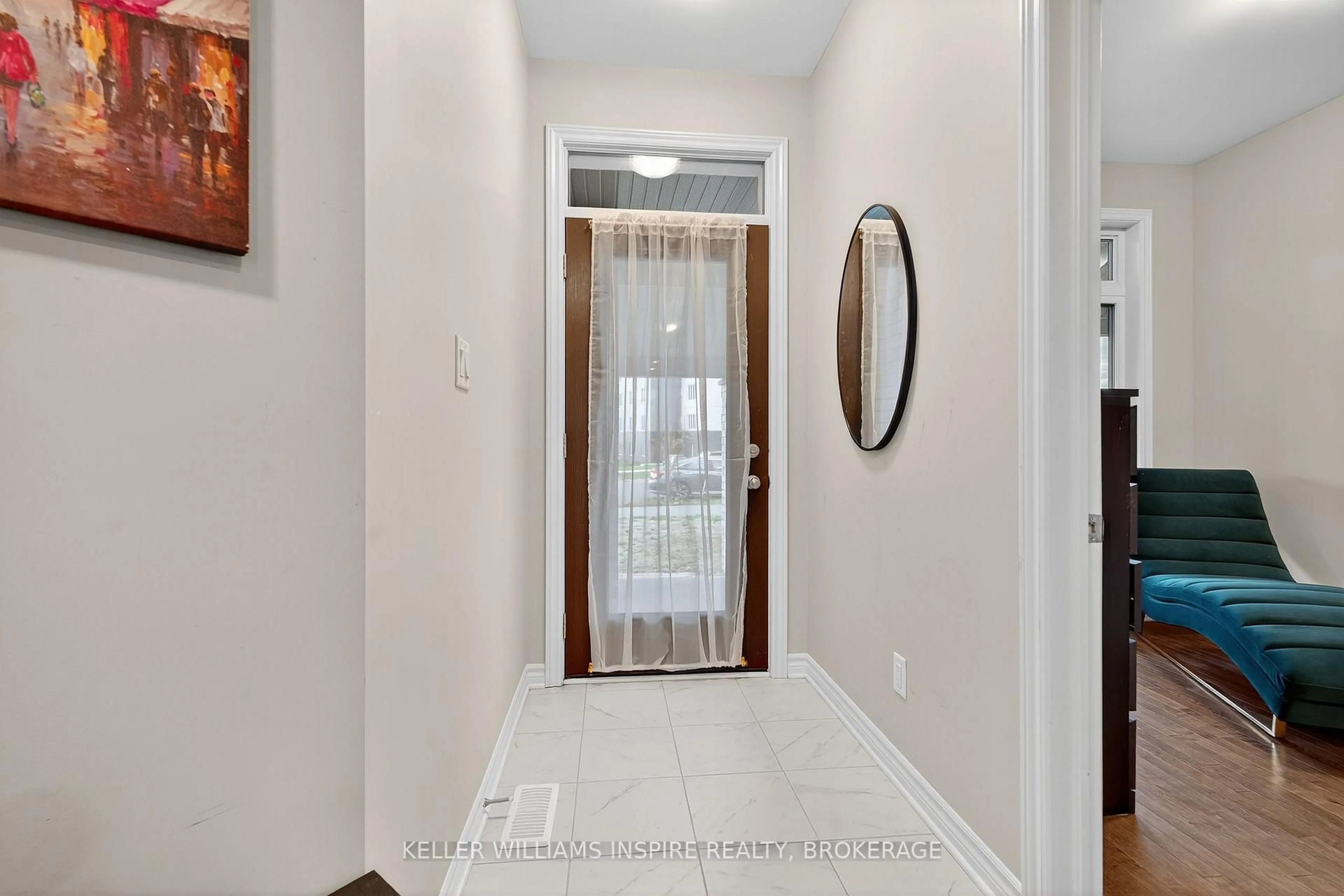 Indoor entryway for 1305 Demers Ave, Kingston Ontario K7M 0H6