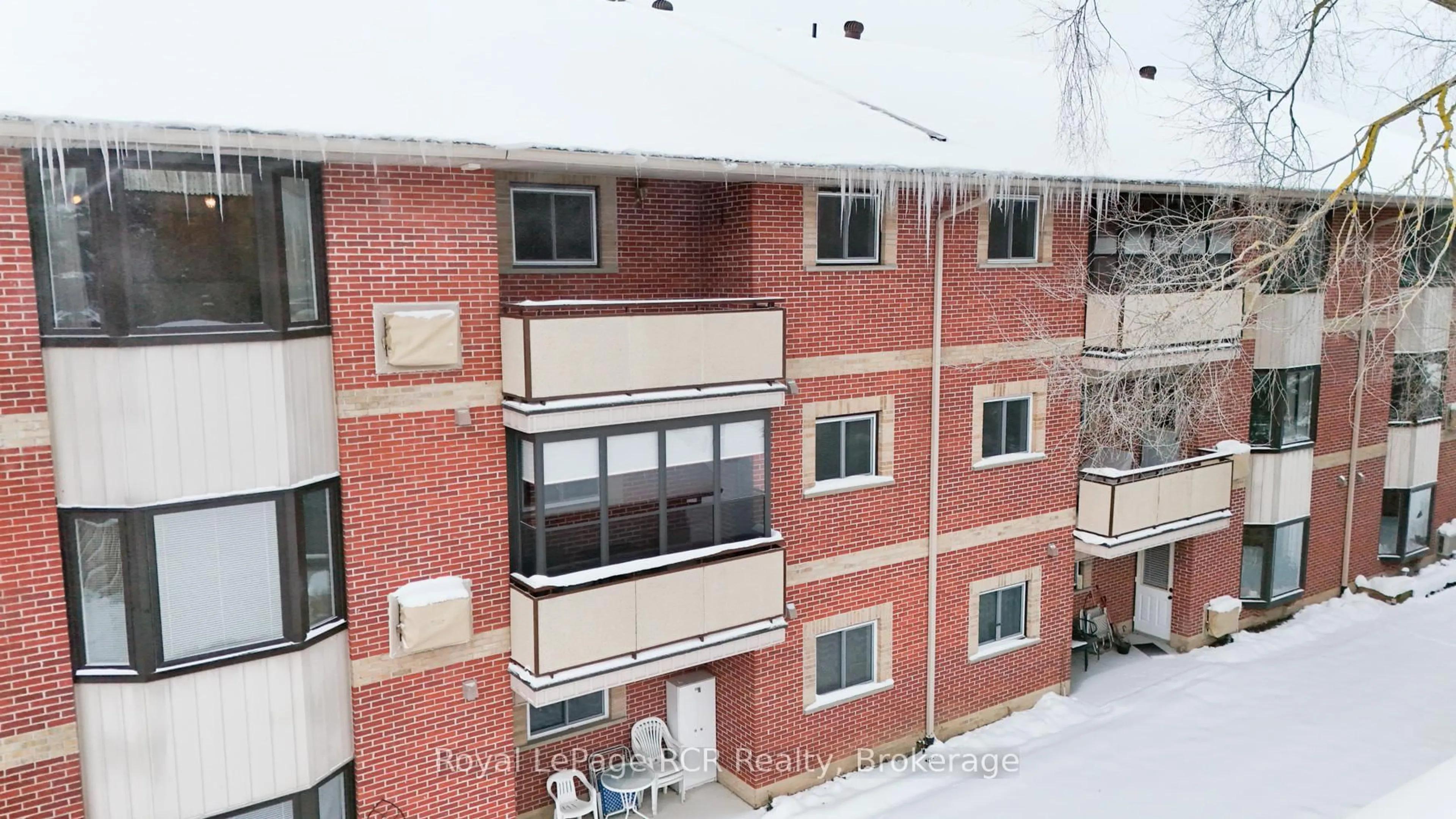 A pic from outside/outdoor area/front of a property/back of a property/a pic from drone, building for 497 BIRMINGHAM ST WEST St #306, Wellington North Ontario N0G 2L1