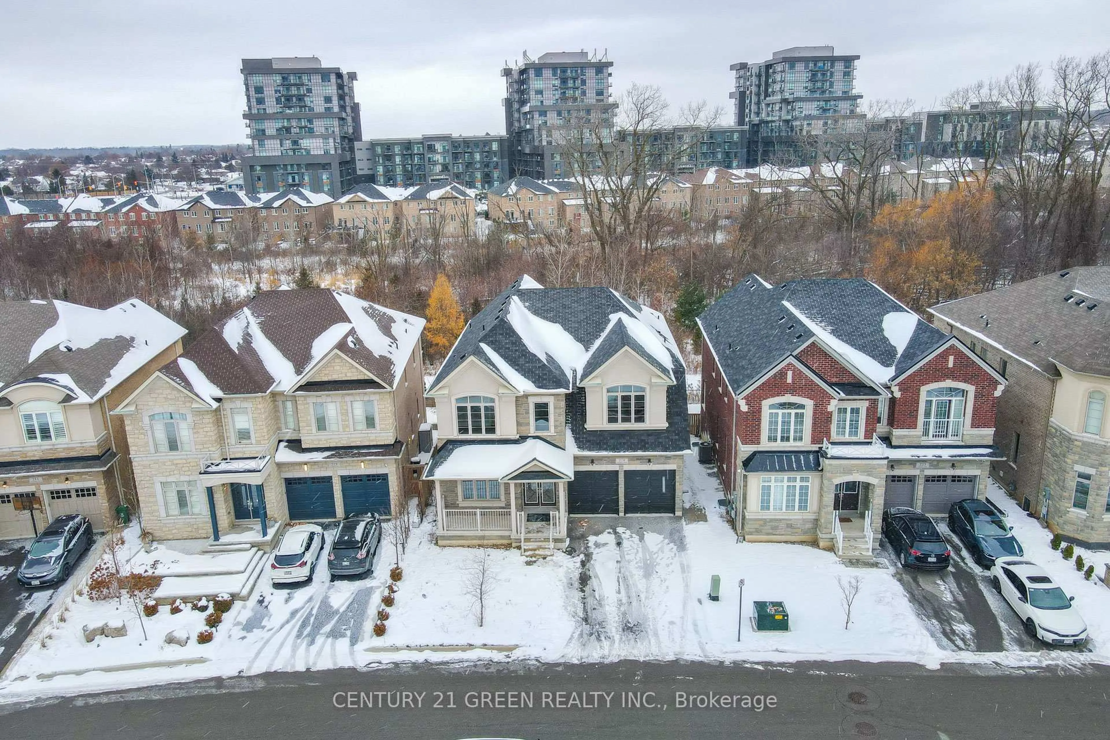 A pic from outside/outdoor area/front of a property/back of a property/a pic from drone, city buildings view from balcony for 219 Humphrey St, Hamilton Ontario L8B 1X4